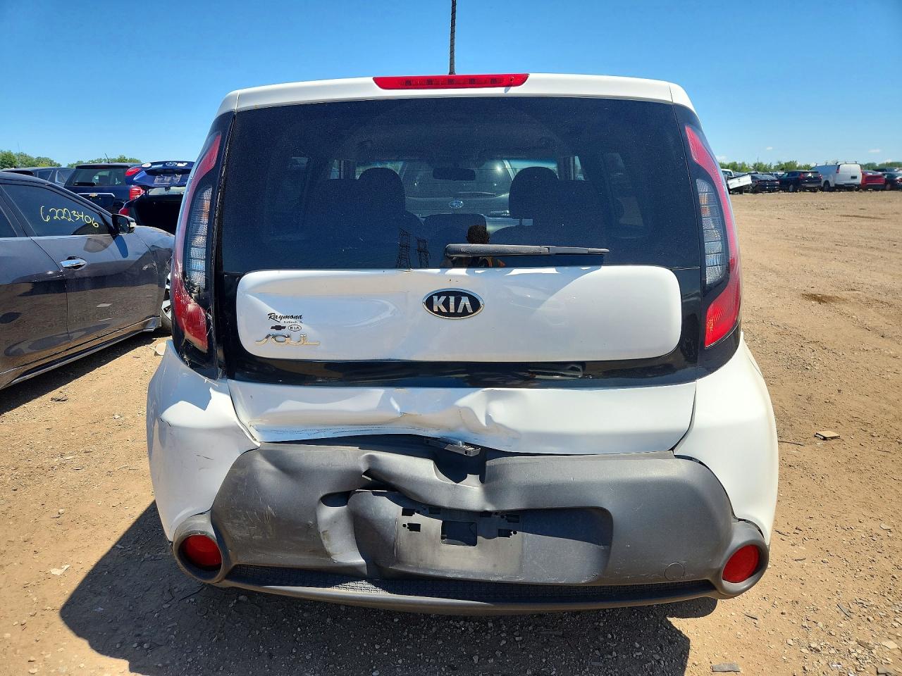 2014 Kia Soul Base White vin: KNDJN2A29E7097554