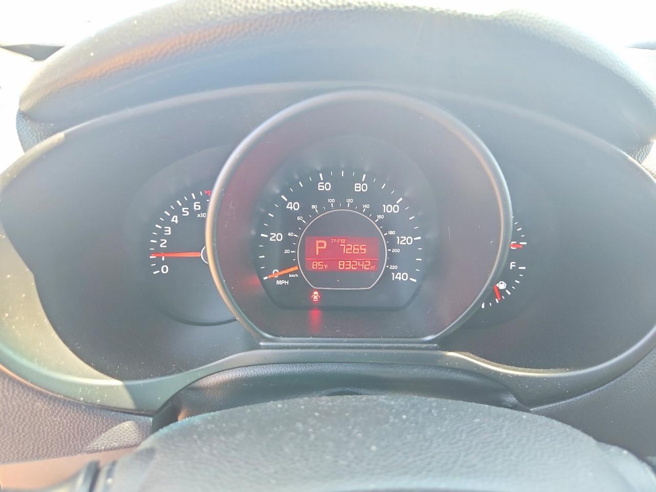 2014 Kia Soul Base White vin: KNDJN2A29E7097554