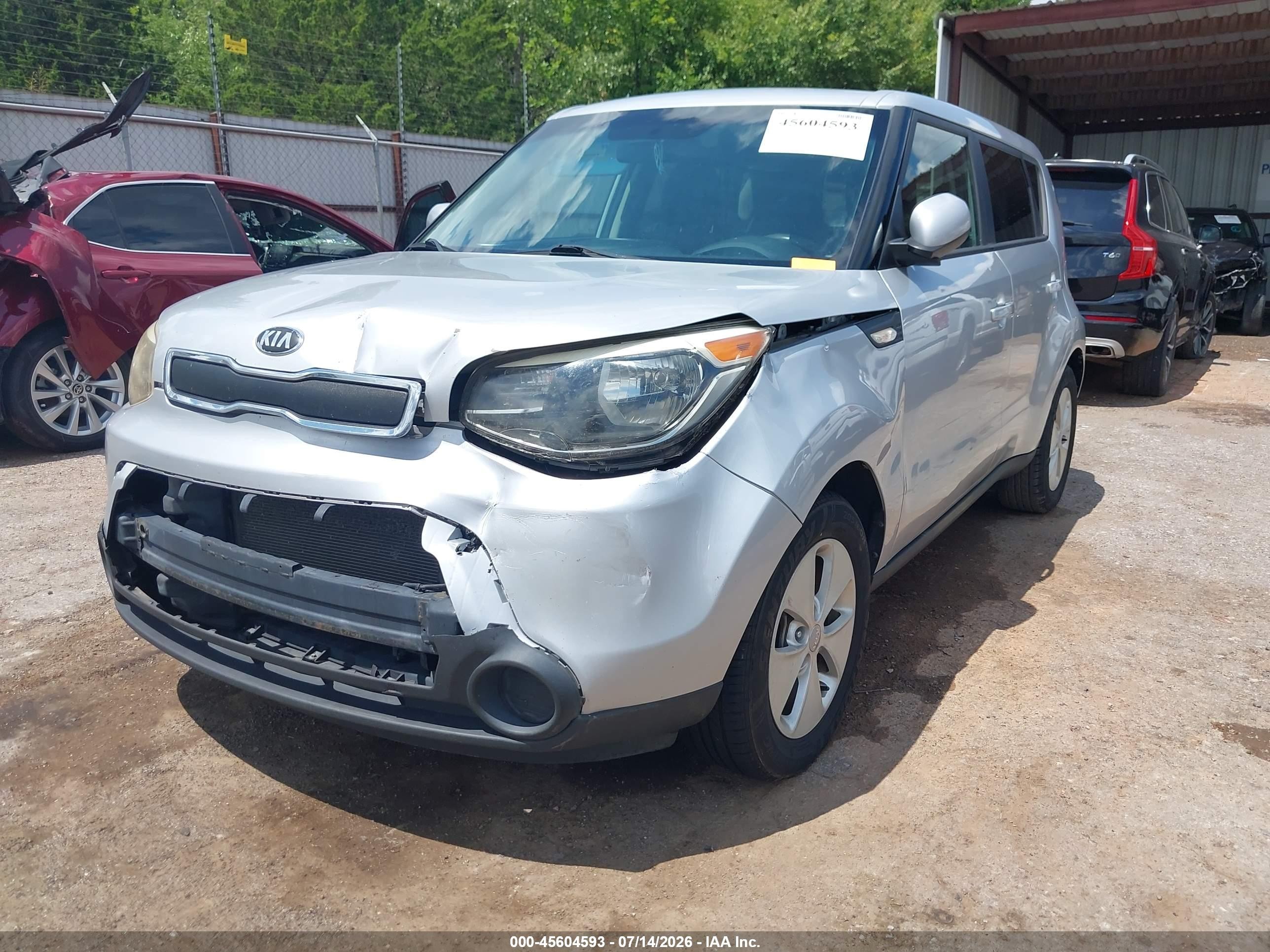 2014 Kia Soul   Серебряный vin: KNDJN2A29E7705377