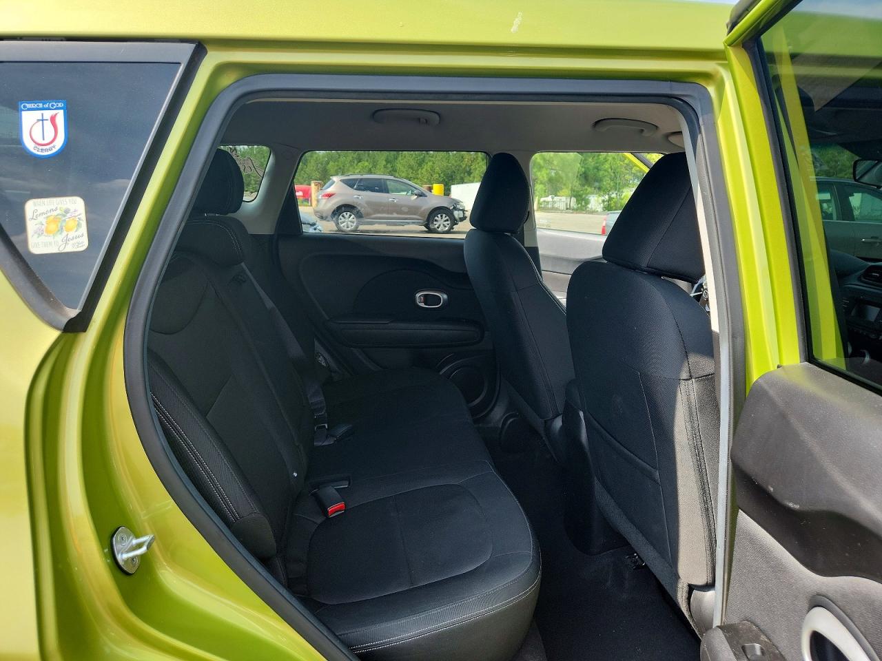 2014 Kia Soul Base Green vin: KNDJN2A29E7713009