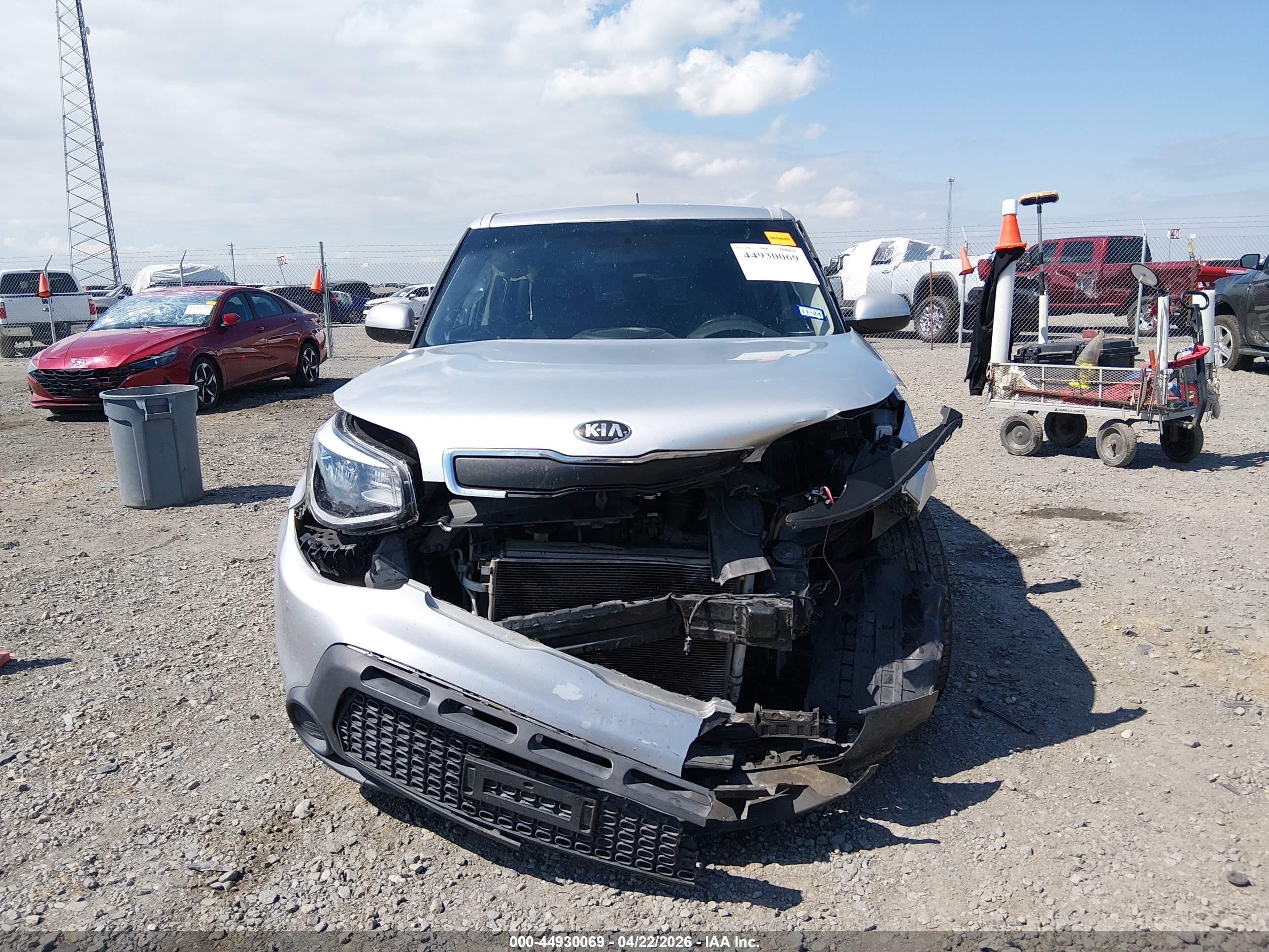 2014 Kia Soul   Silver vin: KNDJN2A29E7714175