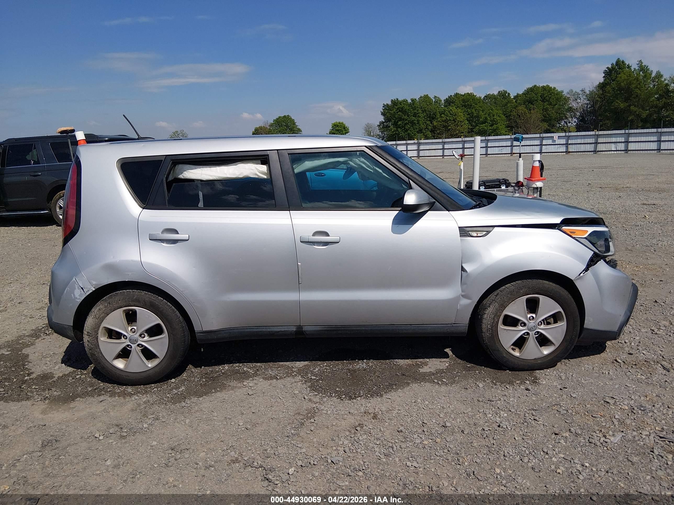 2014 Kia Soul   Silver vin: KNDJN2A29E7714175