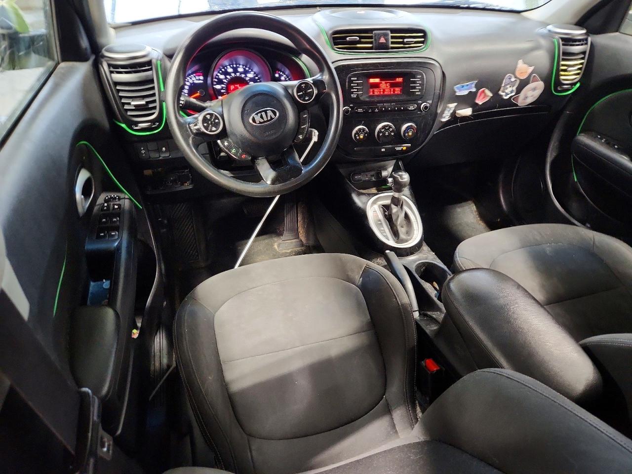 2014 Kia Soul Base Green vin: KNDJN2A29E7727251