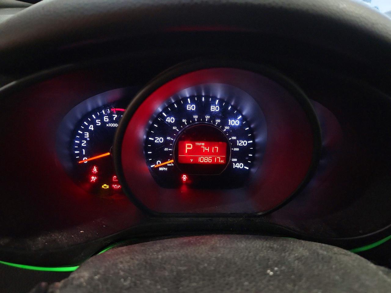 2014 Kia Soul Base Green vin: KNDJN2A29E7727251