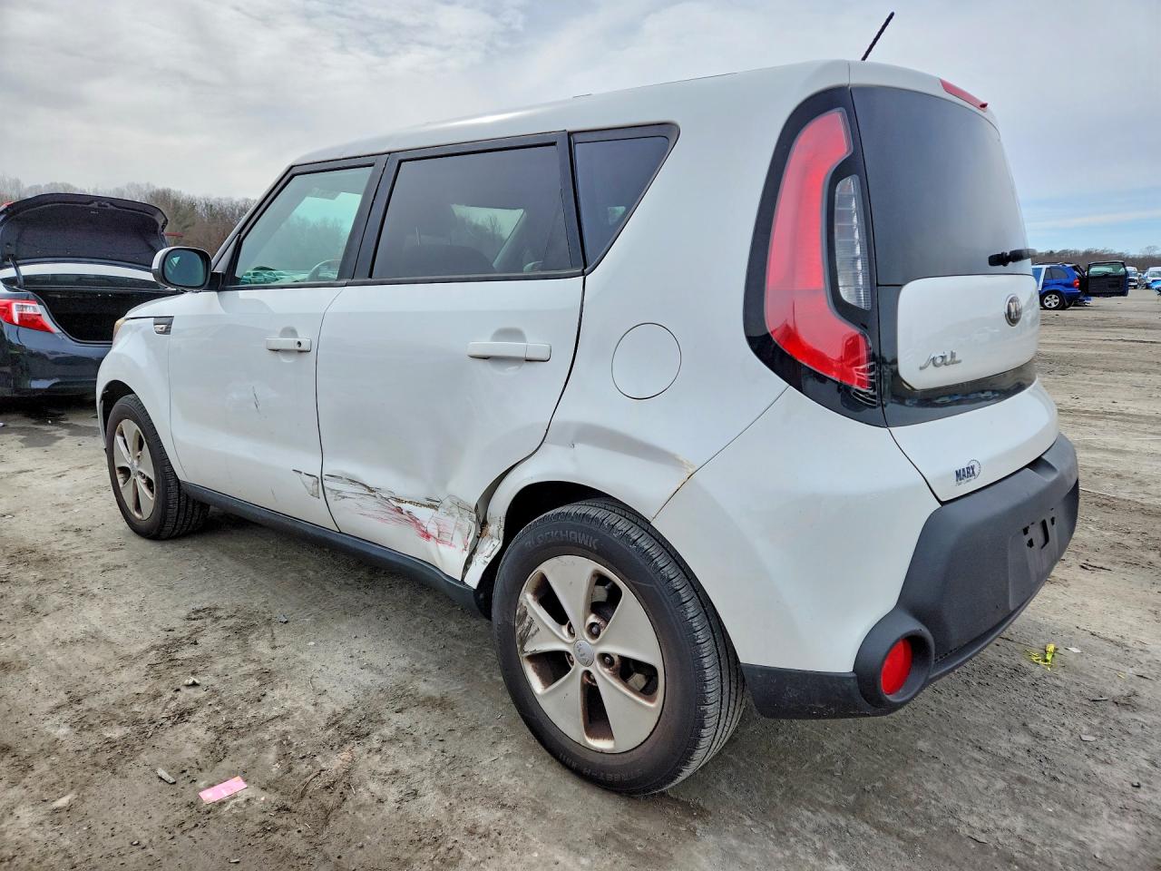 2014 Kia Soul Base White vin: KNDJN2A29E7744339
