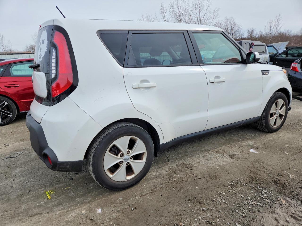 2014 Kia Soul Base White vin: KNDJN2A29E7744339