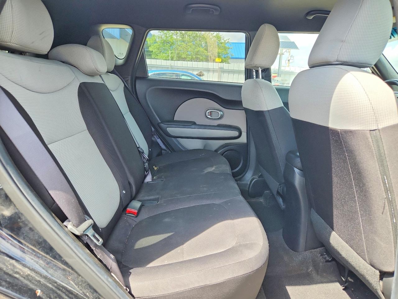 2015 Kia Soul Base Black vin: KNDJN2A29F7118923