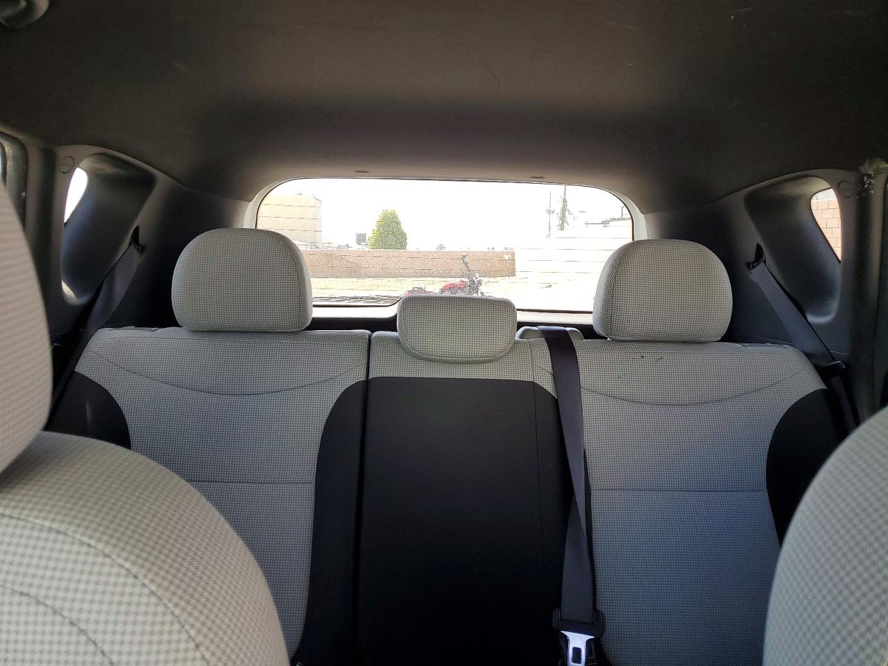 2015 Kia Soul Base White vin: KNDJN2A29F7125127