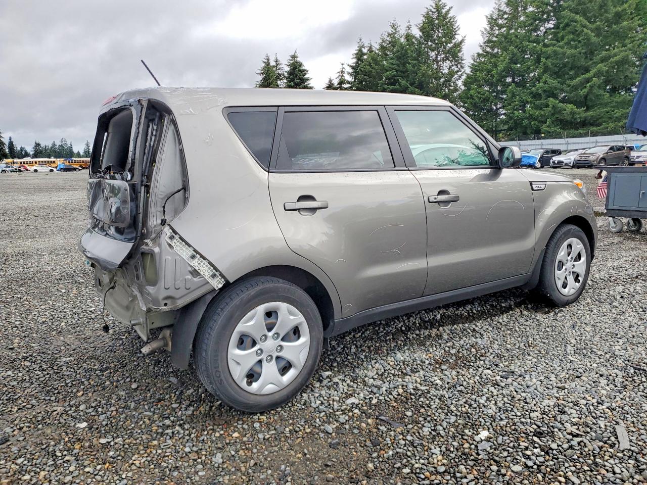 2015 Kia Soul Base Серый vin: KNDJN2A29F7129405
