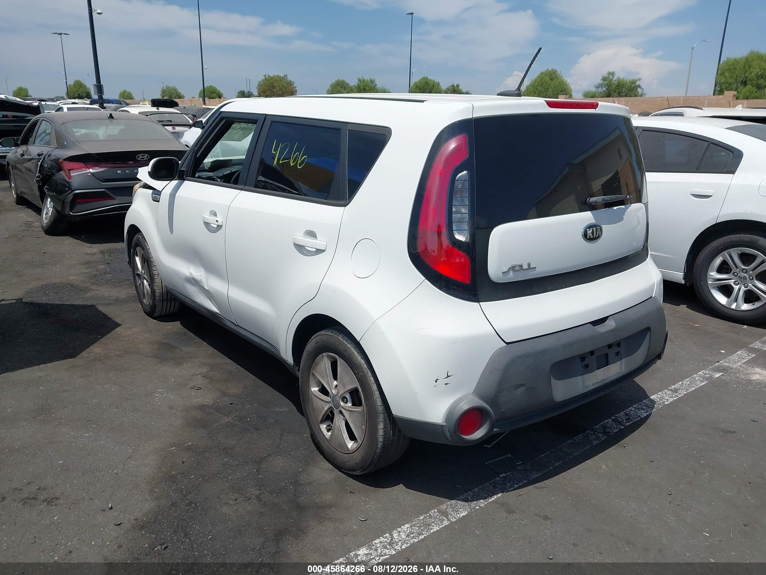 2015 Kia Soul   Белый vin: KNDJN2A29F7133308
