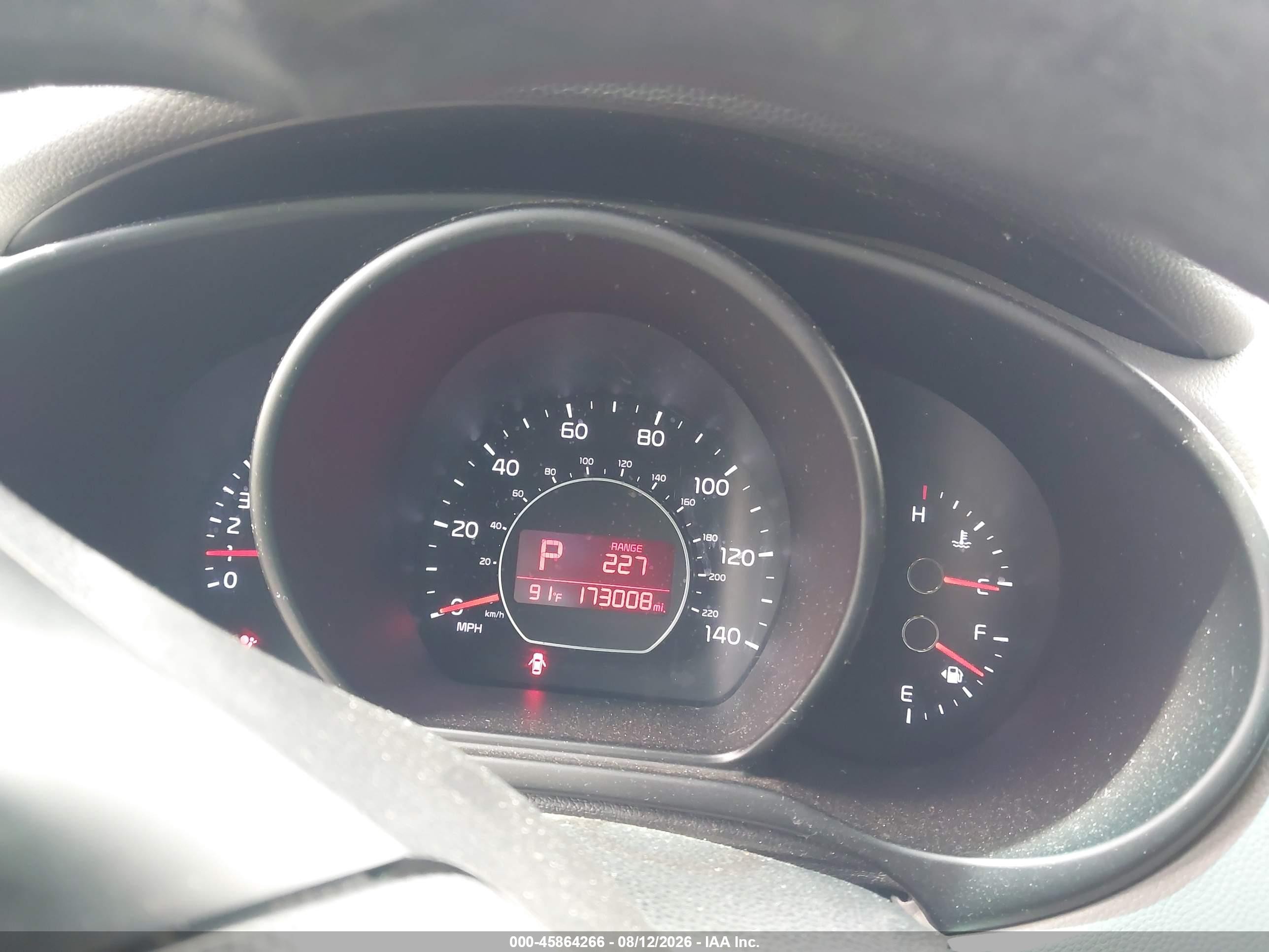 2015 Kia Soul   Белый vin: KNDJN2A29F7133308