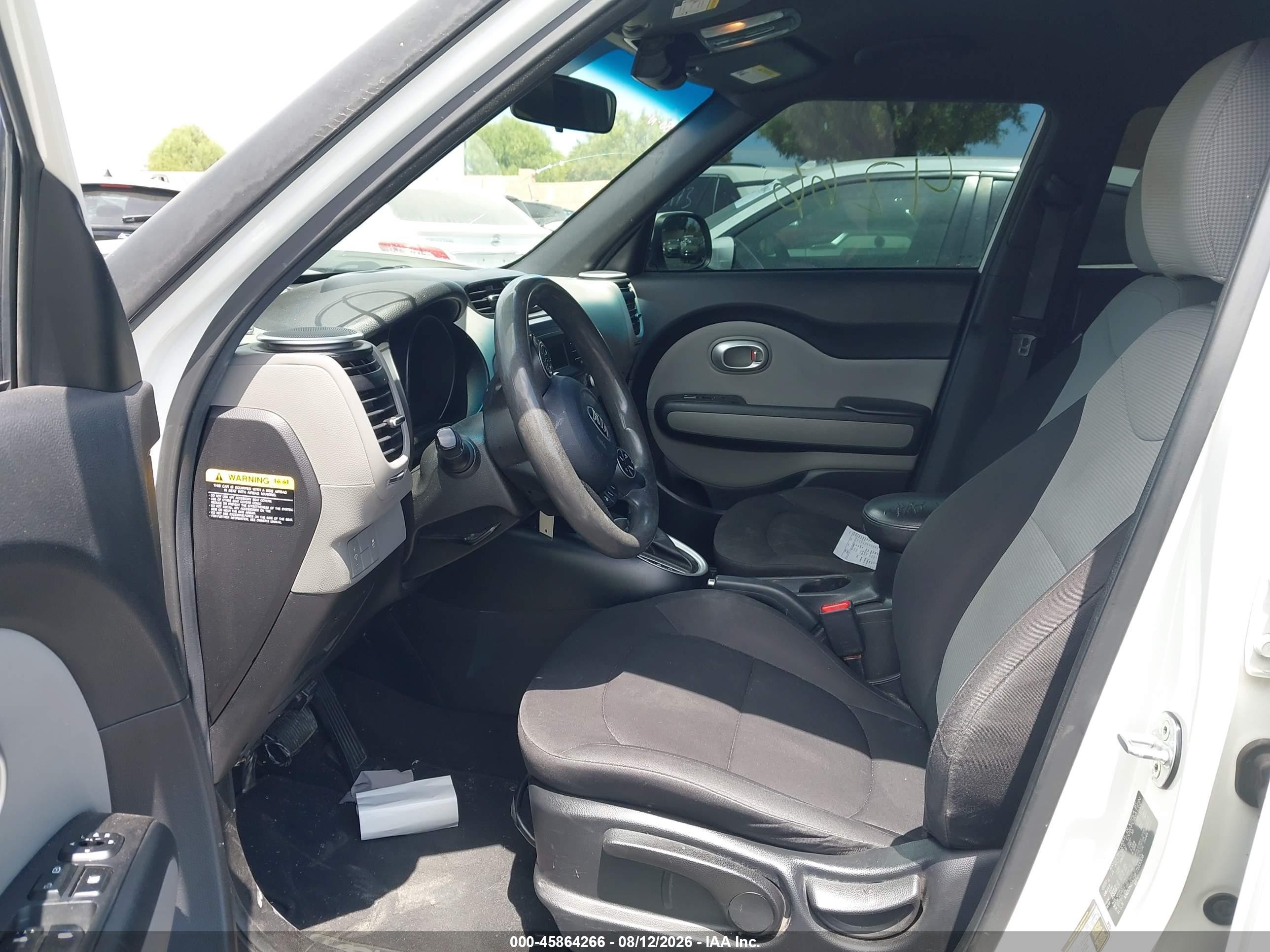 2015 Kia Soul   Белый vin: KNDJN2A29F7133308