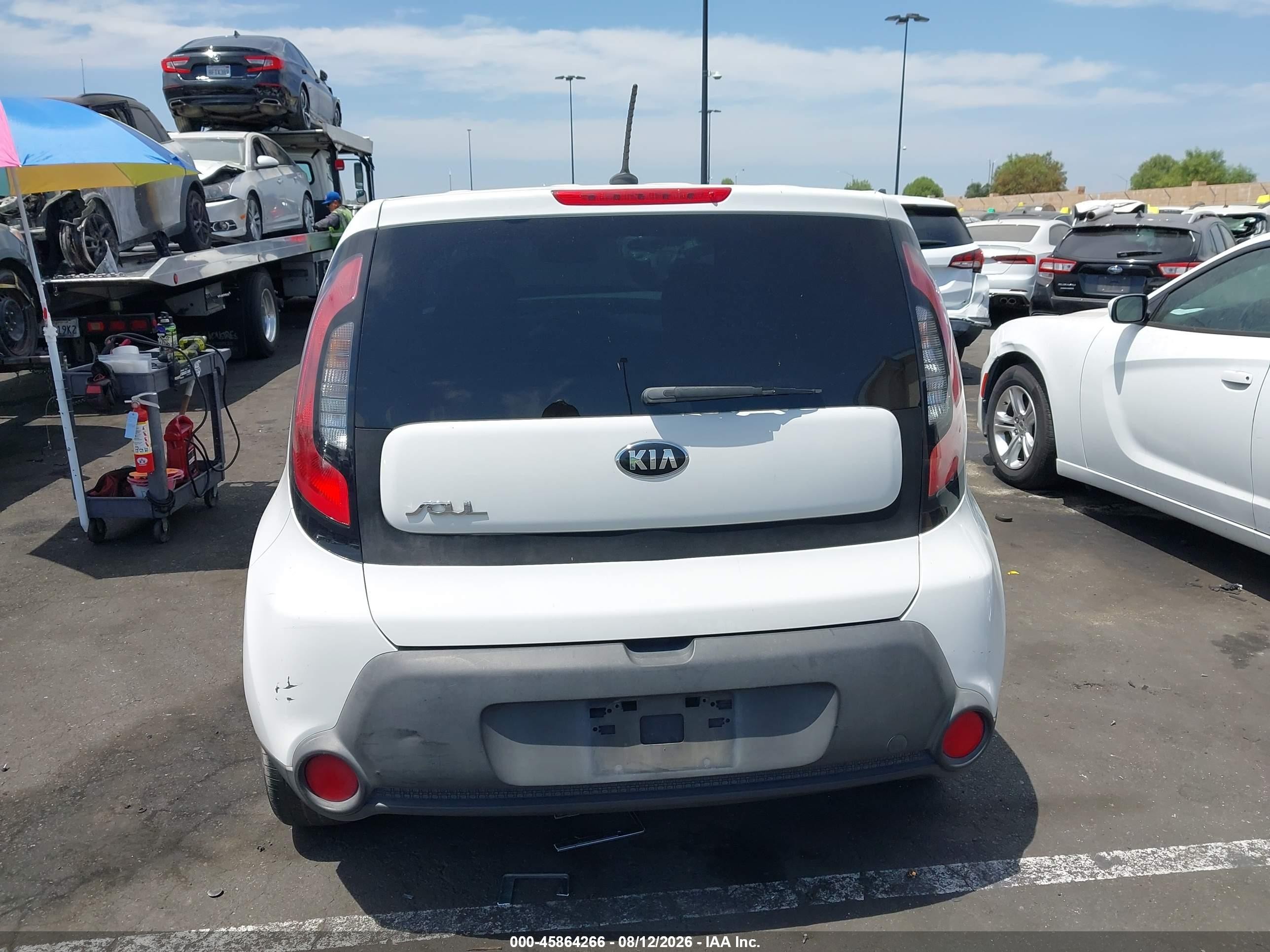 2015 Kia Soul   Белый vin: KNDJN2A29F7133308