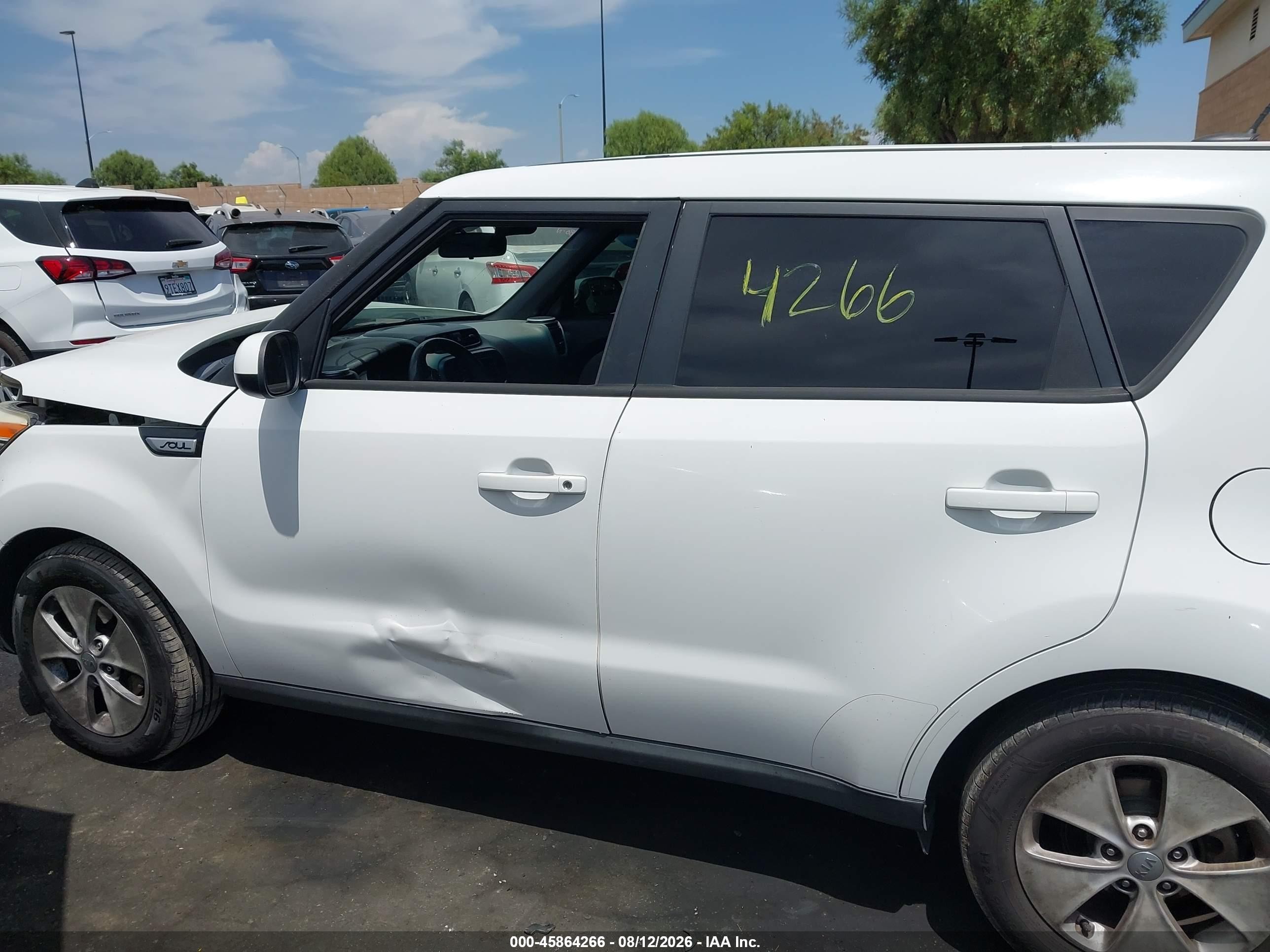 2015 Kia Soul   Белый vin: KNDJN2A29F7133308
