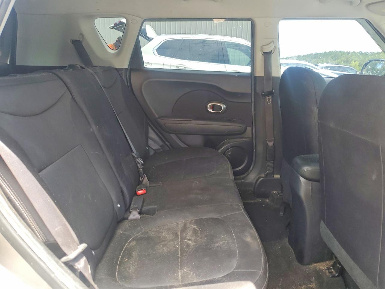 2015 Kia Soul Base Gray vin: KNDJN2A29F7168317