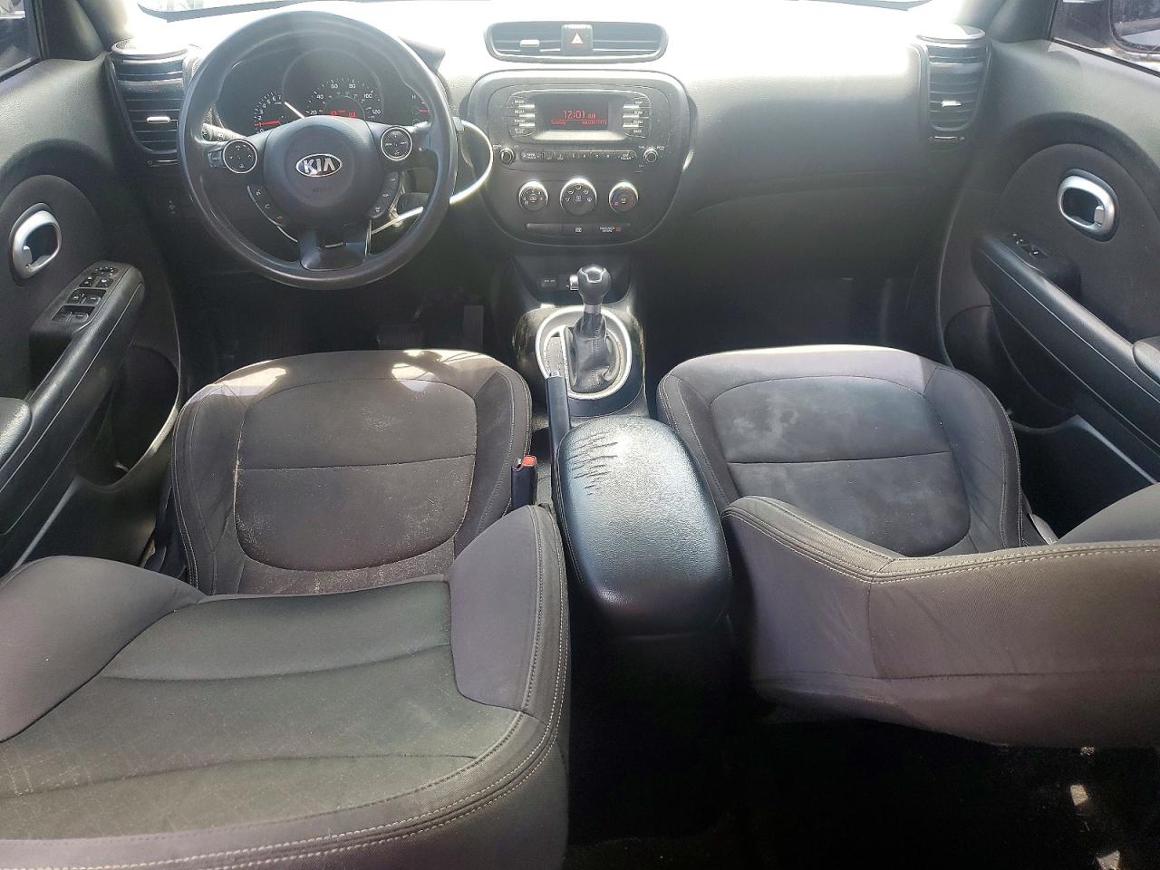 2015 Kia Soul Base Gray vin: KNDJN2A29F7168317
