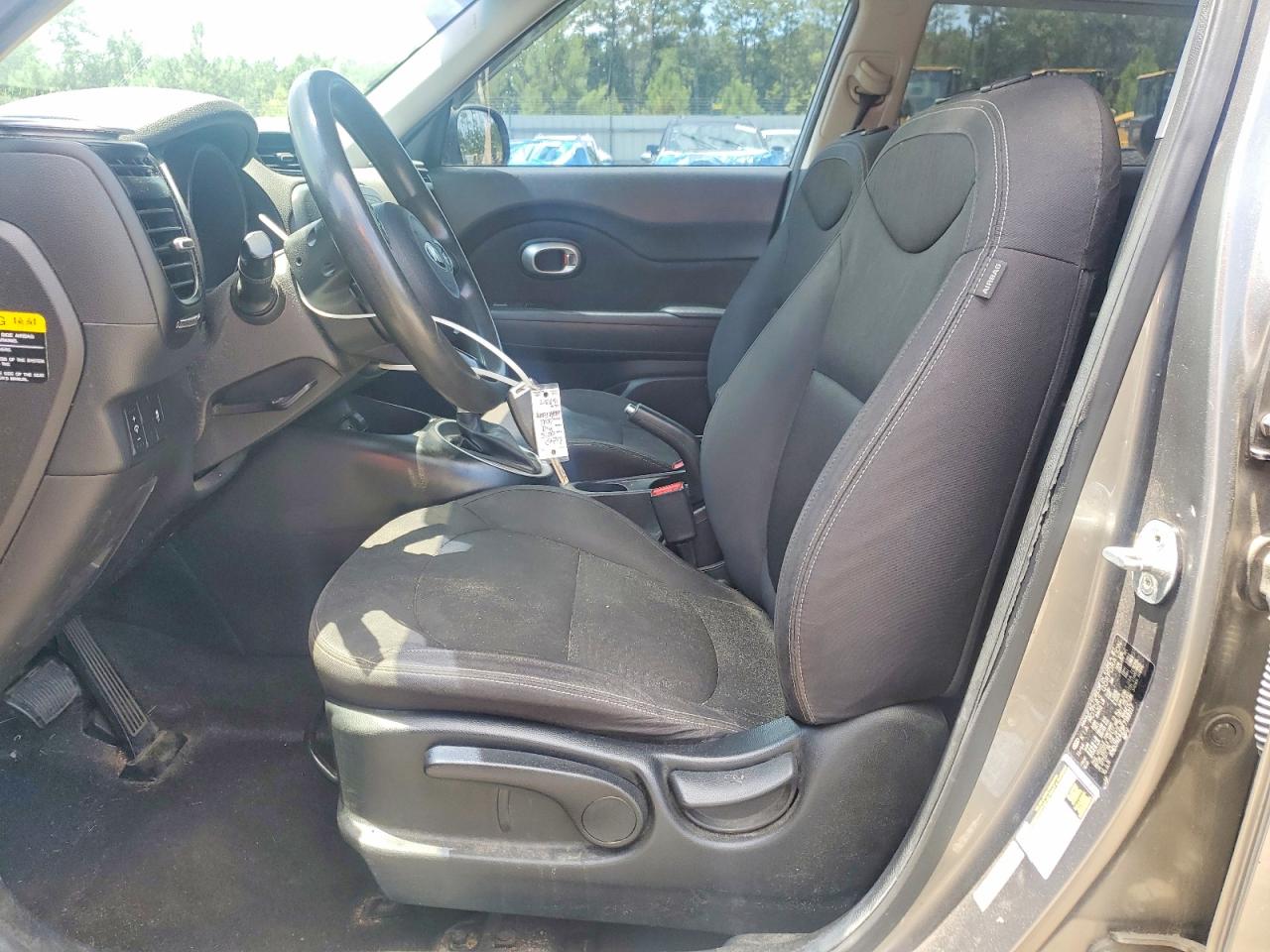 2015 Kia Soul Base Gray vin: KNDJN2A29F7168317
