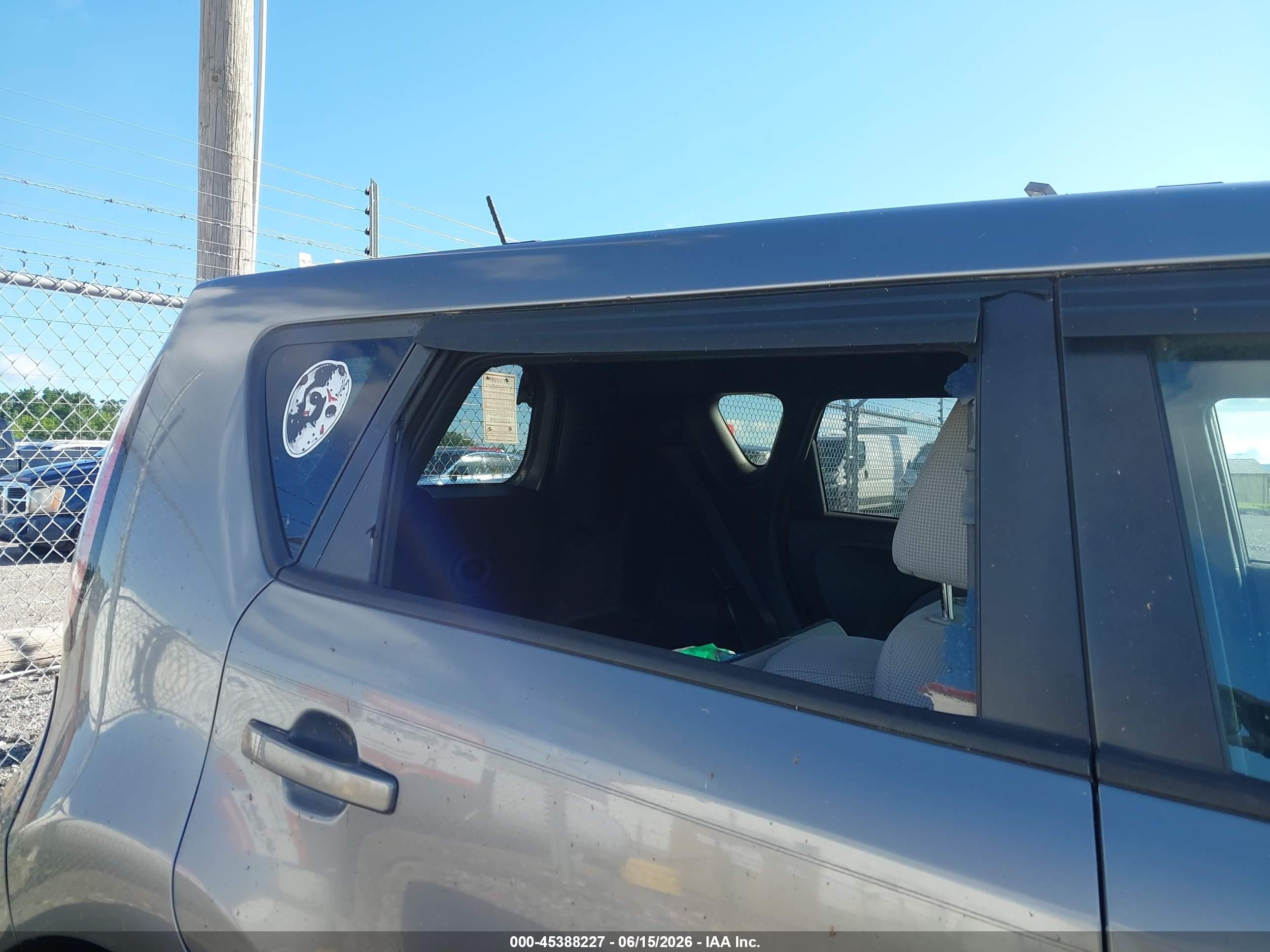 2015 Kia Soul   Серый vin: KNDJN2A29F7201171