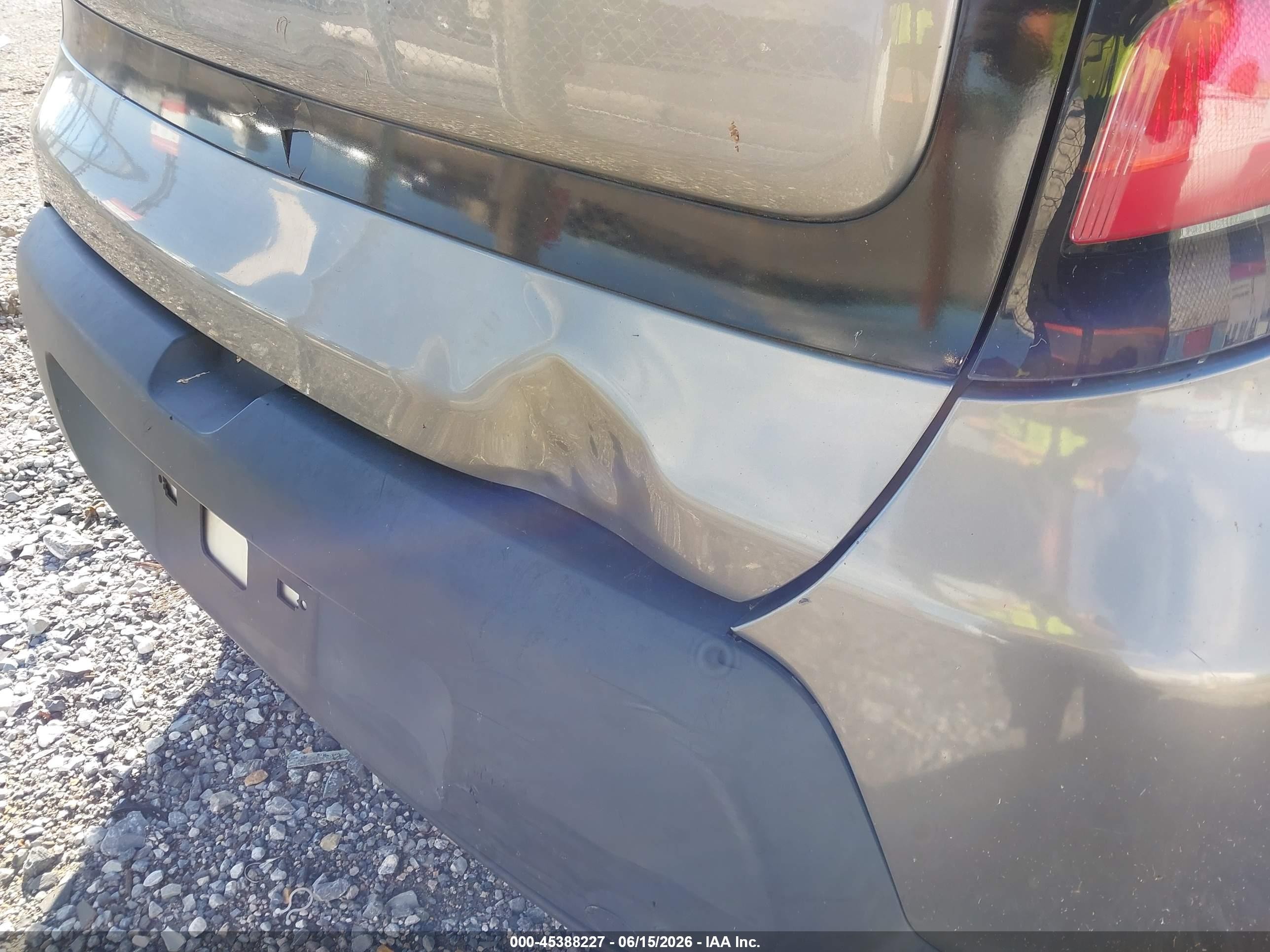 2015 Kia Soul   Серый vin: KNDJN2A29F7201171