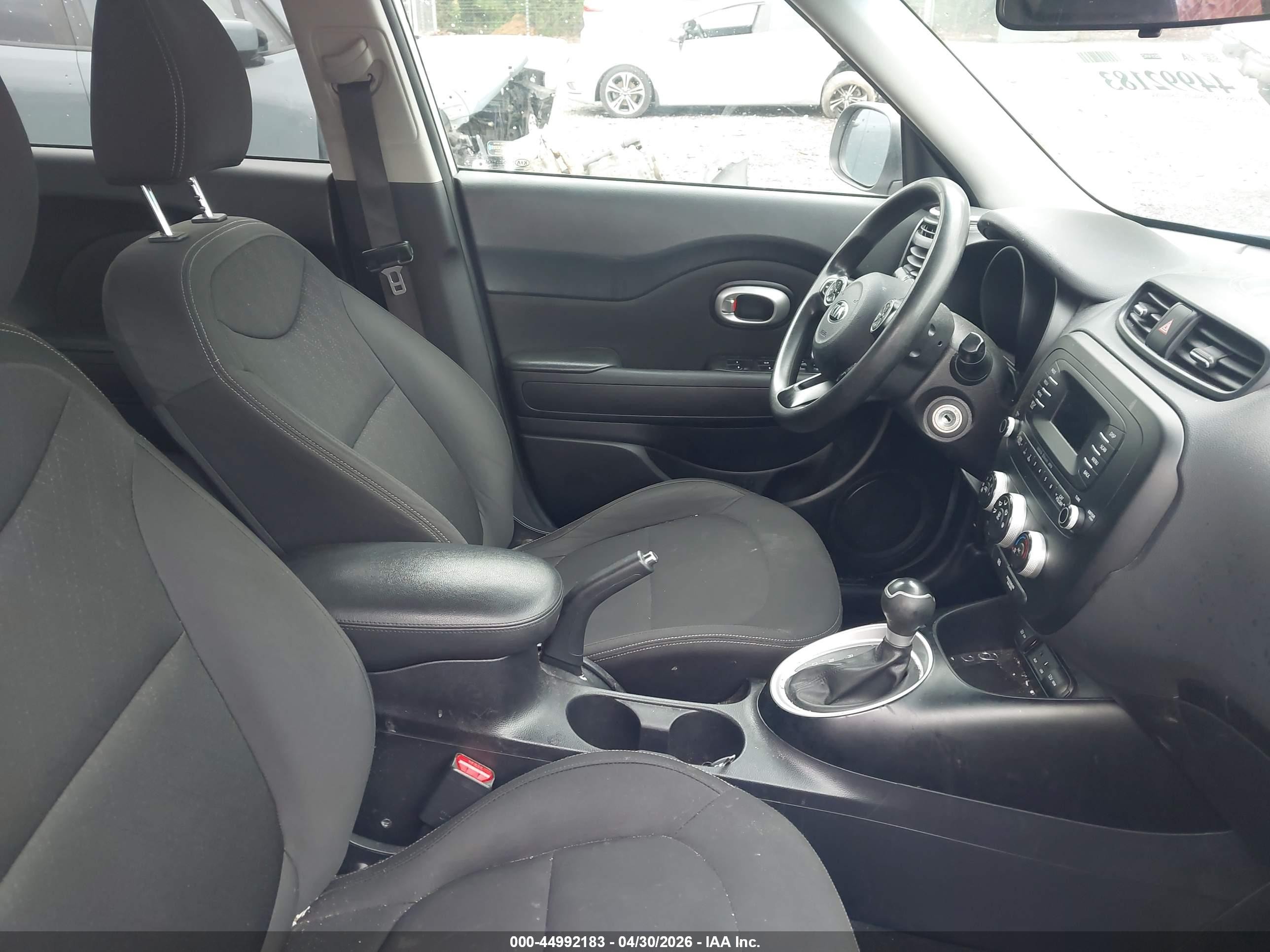 2015 Kia Soul   White vin: KNDJN2A29F7761515