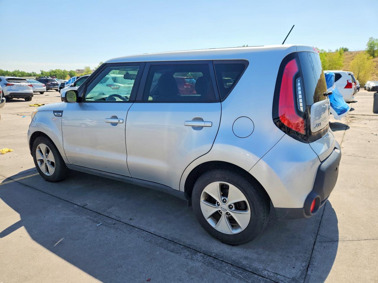 2015 Kia Soul Base Silver vin: KNDJN2A29F7787208