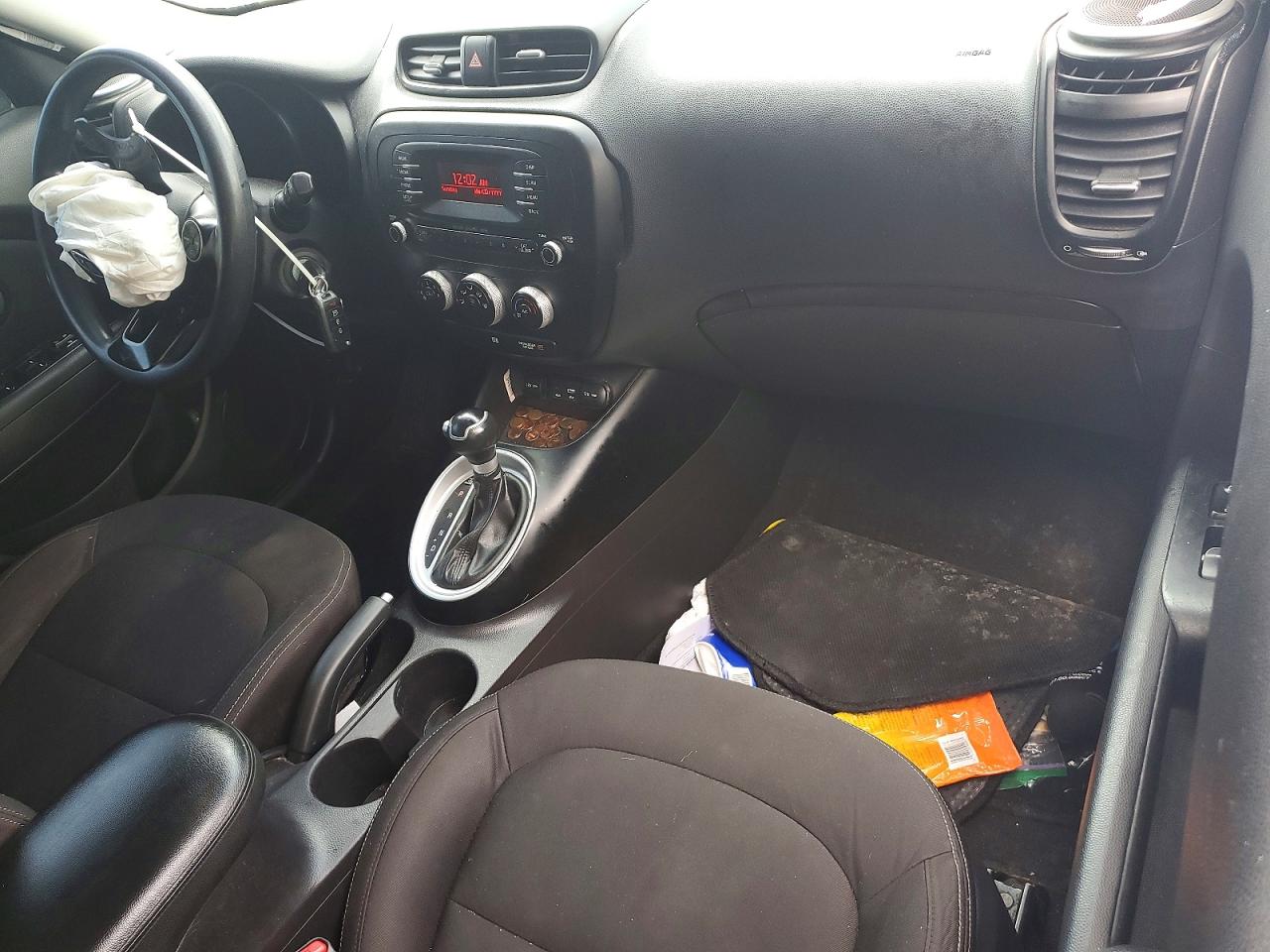2015 Kia Soul Base Gray vin: KNDJN2A29F7798516