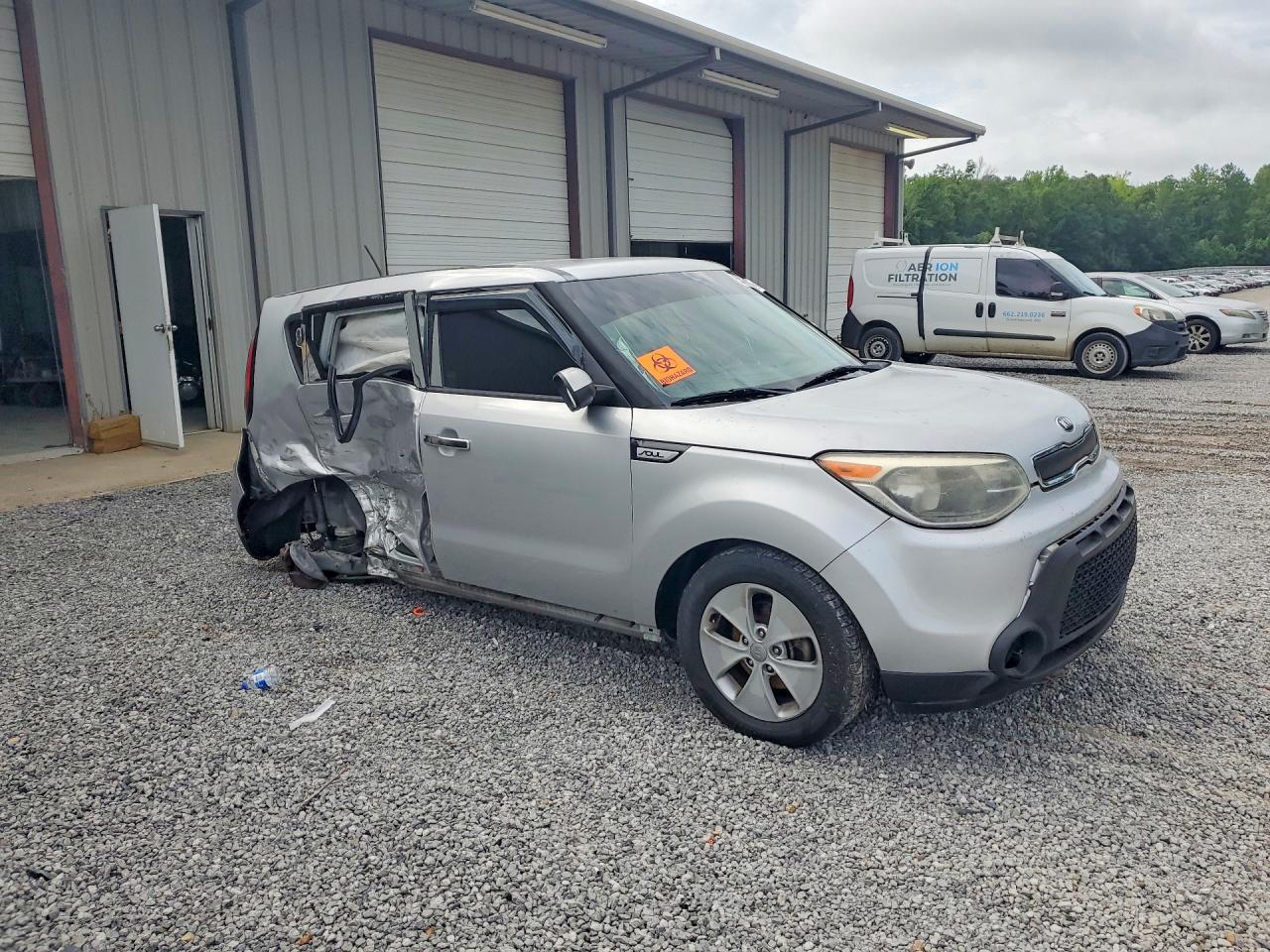 2015 Kia Soul Base Gray vin: KNDJN2A29F7798516