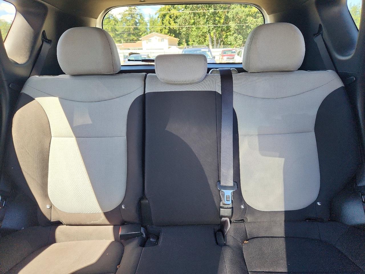 2015 Kia Soul Base Silver vin: KNDJN2A29F7809708