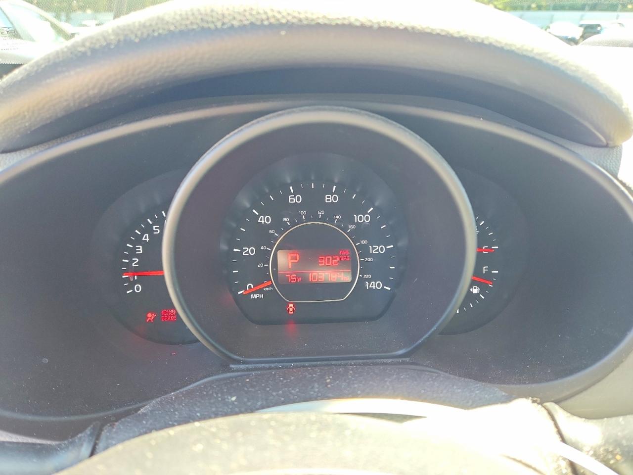 2015 Kia Soul Base Silver vin: KNDJN2A29F7809708