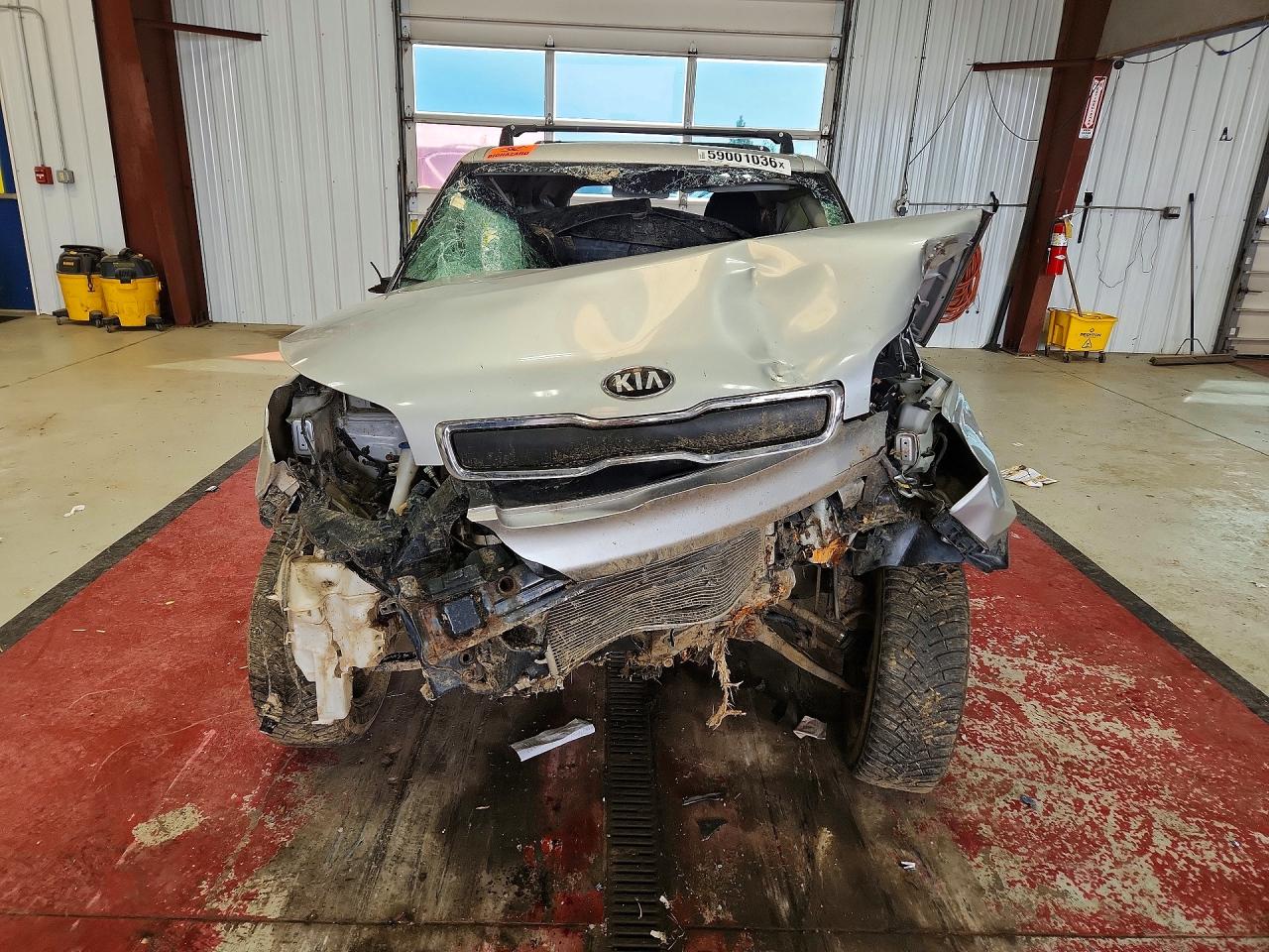2015 Kia Soul Base Silver vin: KNDJN2A29F7815363