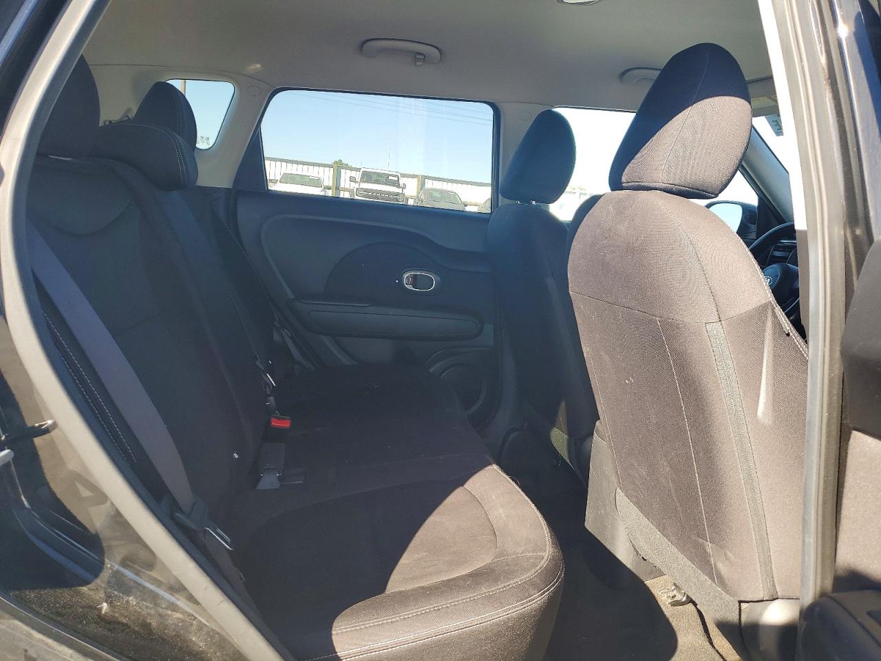 2016 Kia Soul Base Black vin: KNDJN2A29G7829832