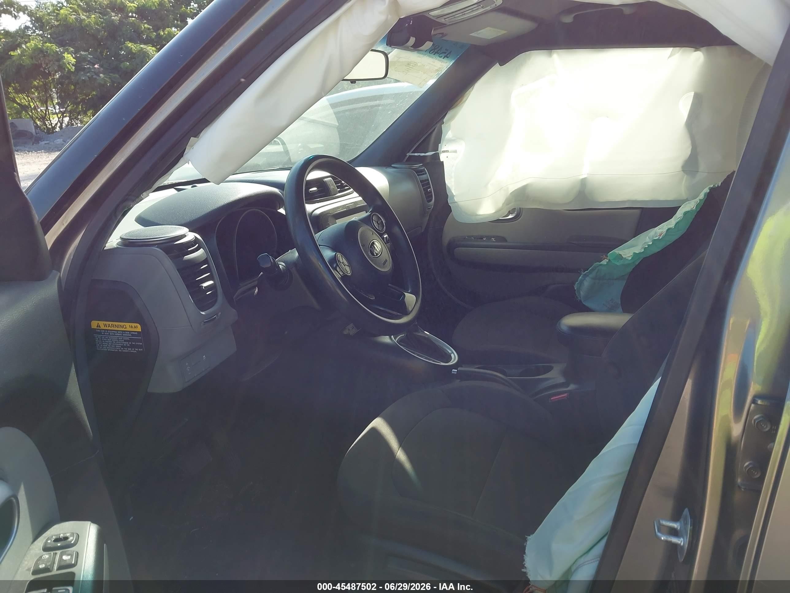 2019 Kia Soul Gray vin: KNDJN2A29K7022543