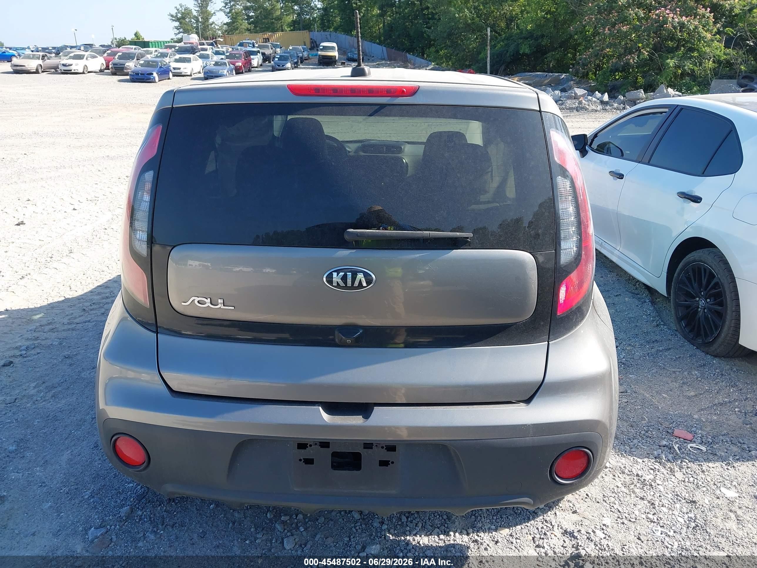 2019 Kia Soul Gray vin: KNDJN2A29K7022543