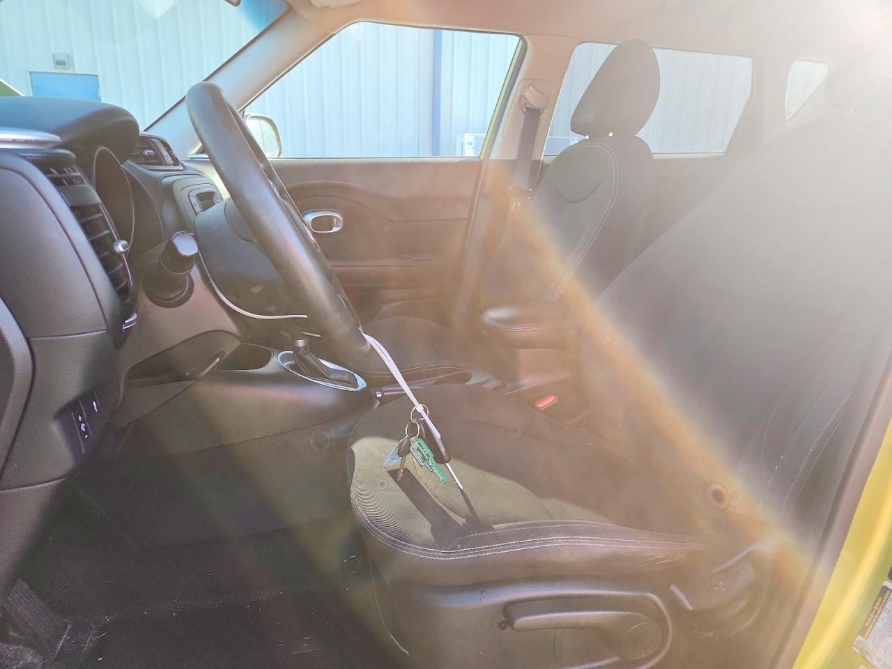 2015 Kia Soul Base Green vin: KNDJN2A2X7799884