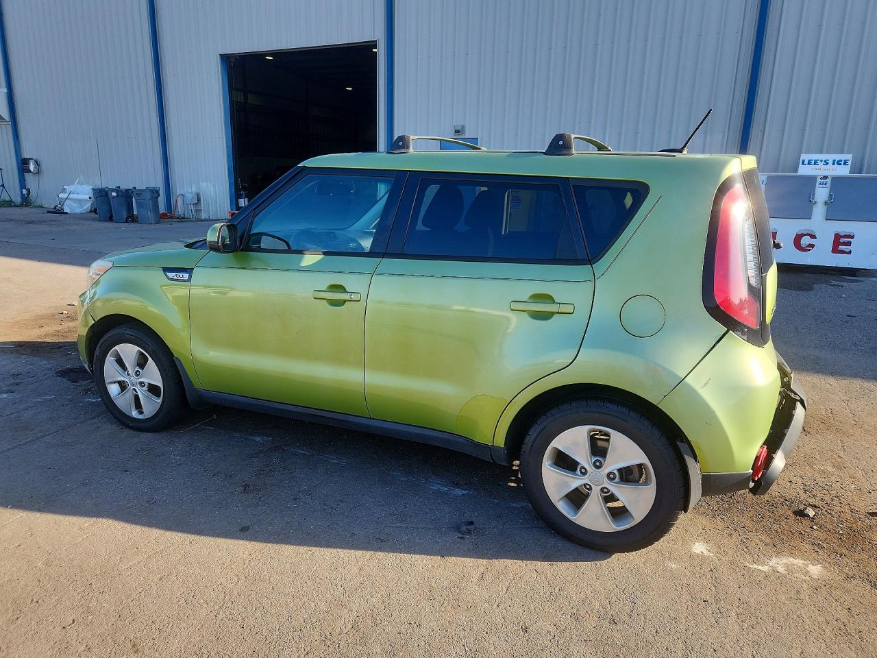 2015 Kia Soul Base Green vin: KNDJN2A2X7799884