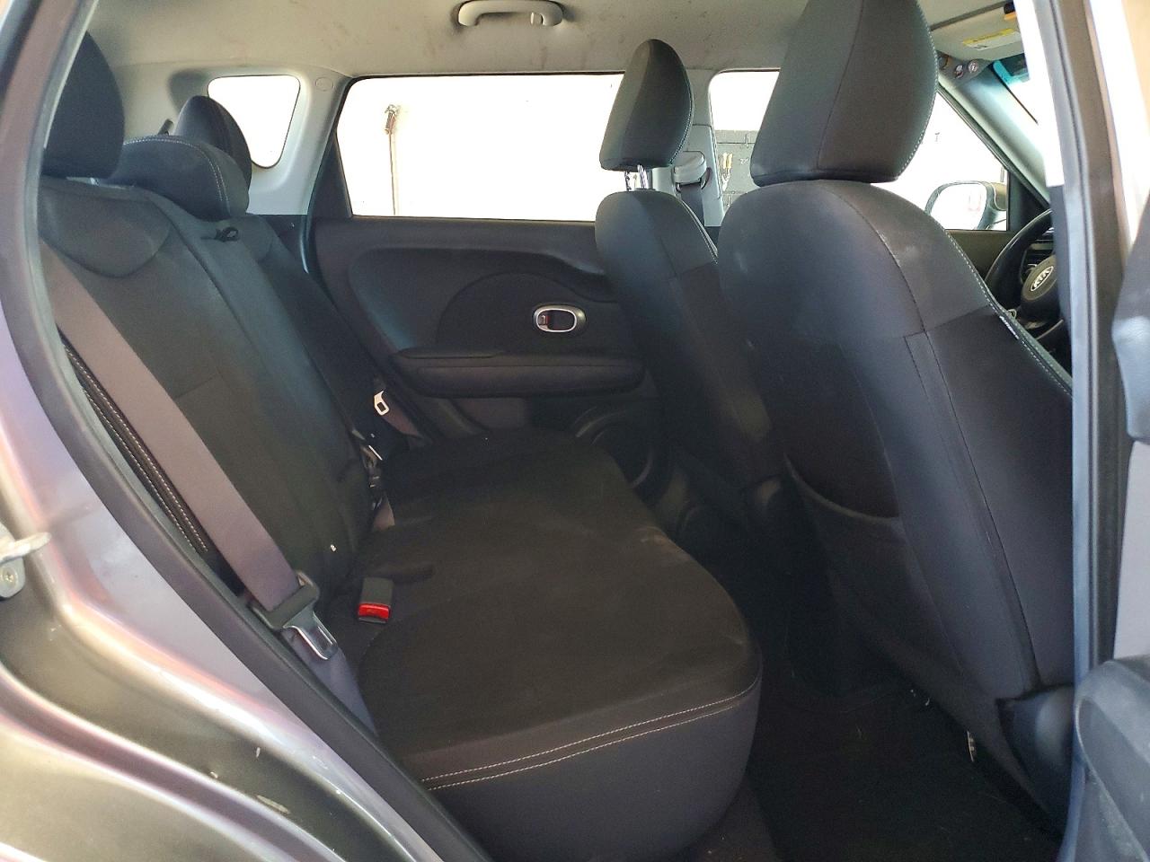 2014 Kia Soul Base Gray vin: KNDJN2A2XE7095568