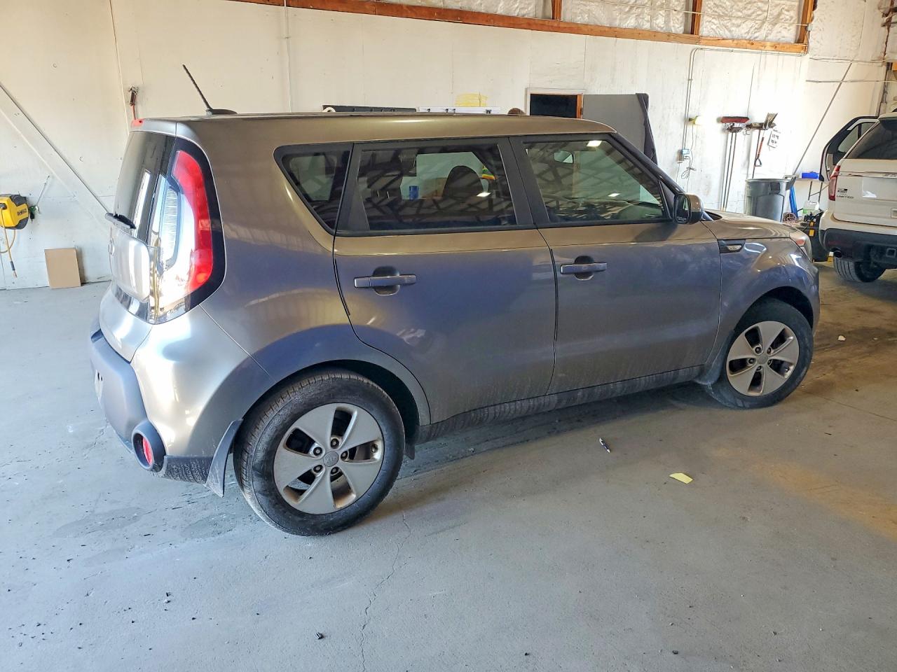 2014 Kia Soul Base Gray vin: KNDJN2A2XE7095568