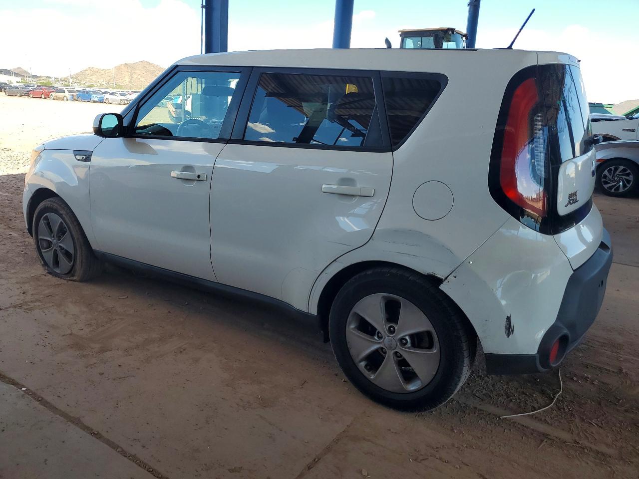 2014 Kia Soul Base White vin: KNDJN2A2XE7096400