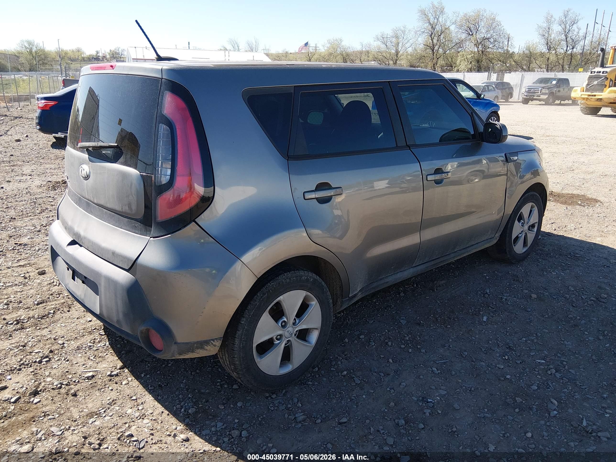 2014 Kia Soul   Silver vin: KNDJN2A2XE7097319