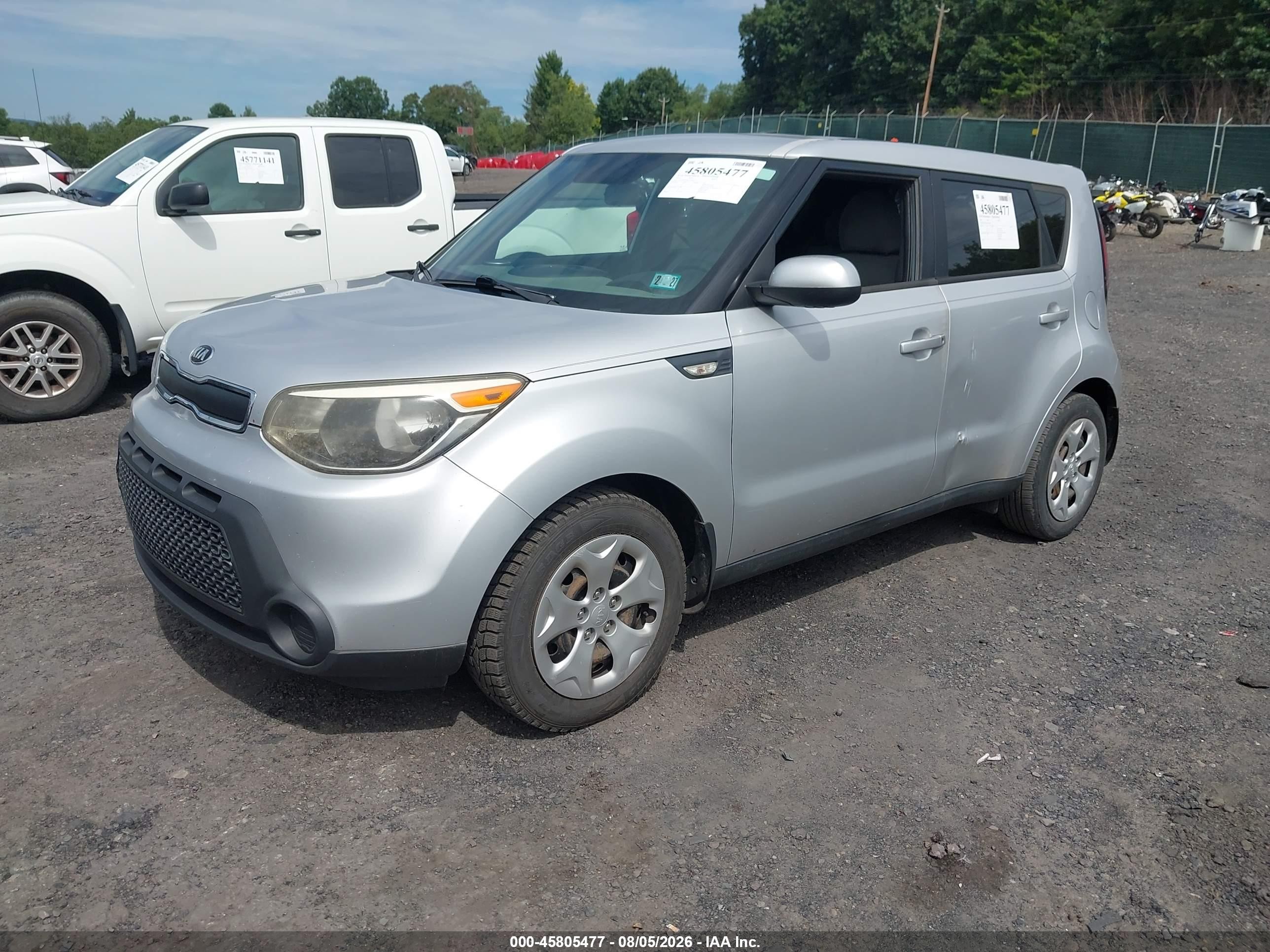 2014 Kia Soul   Серебряный vin: KNDJN2A2XE7704237