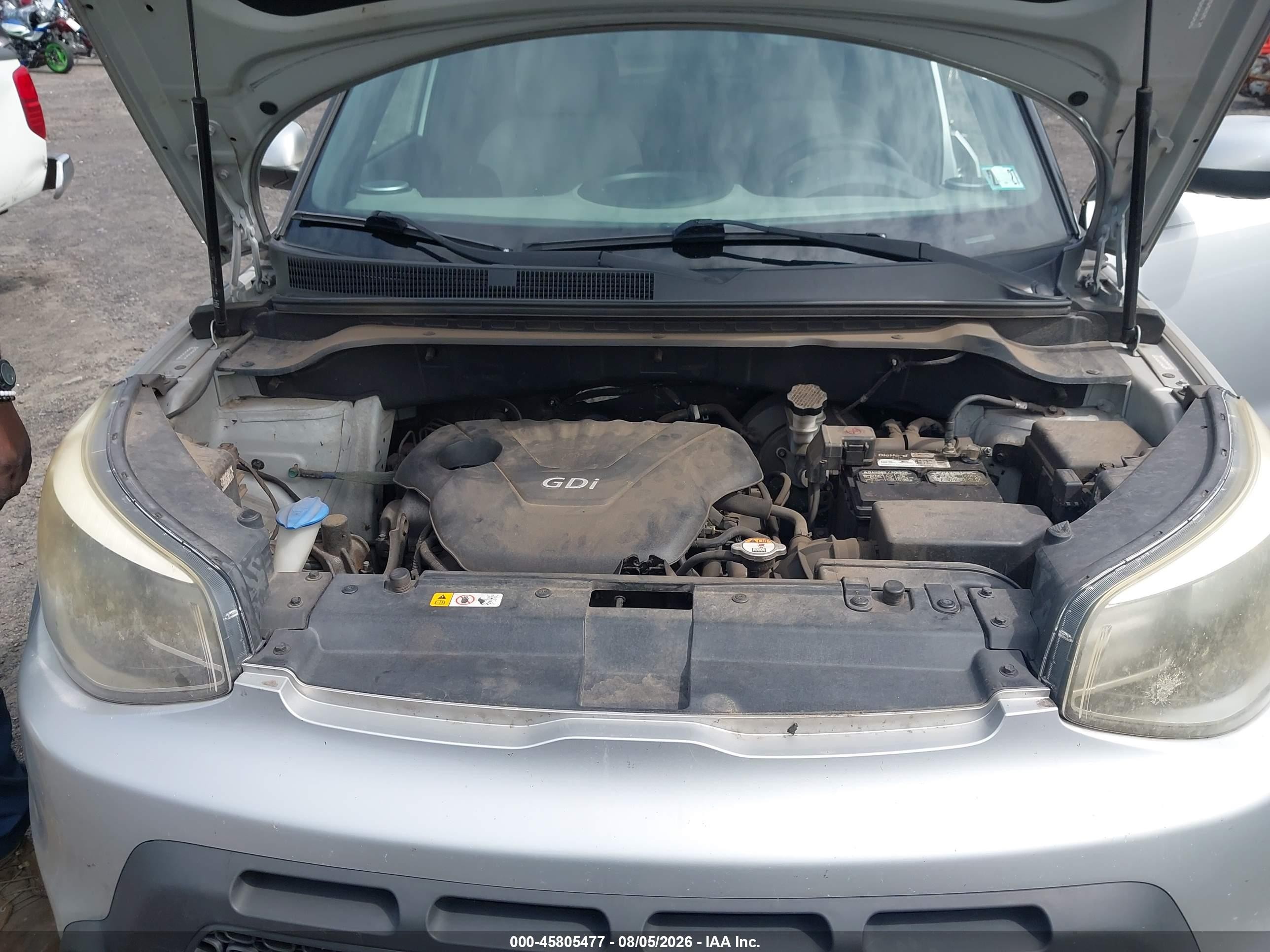 2014 Kia Soul   Серебряный vin: KNDJN2A2XE7704237