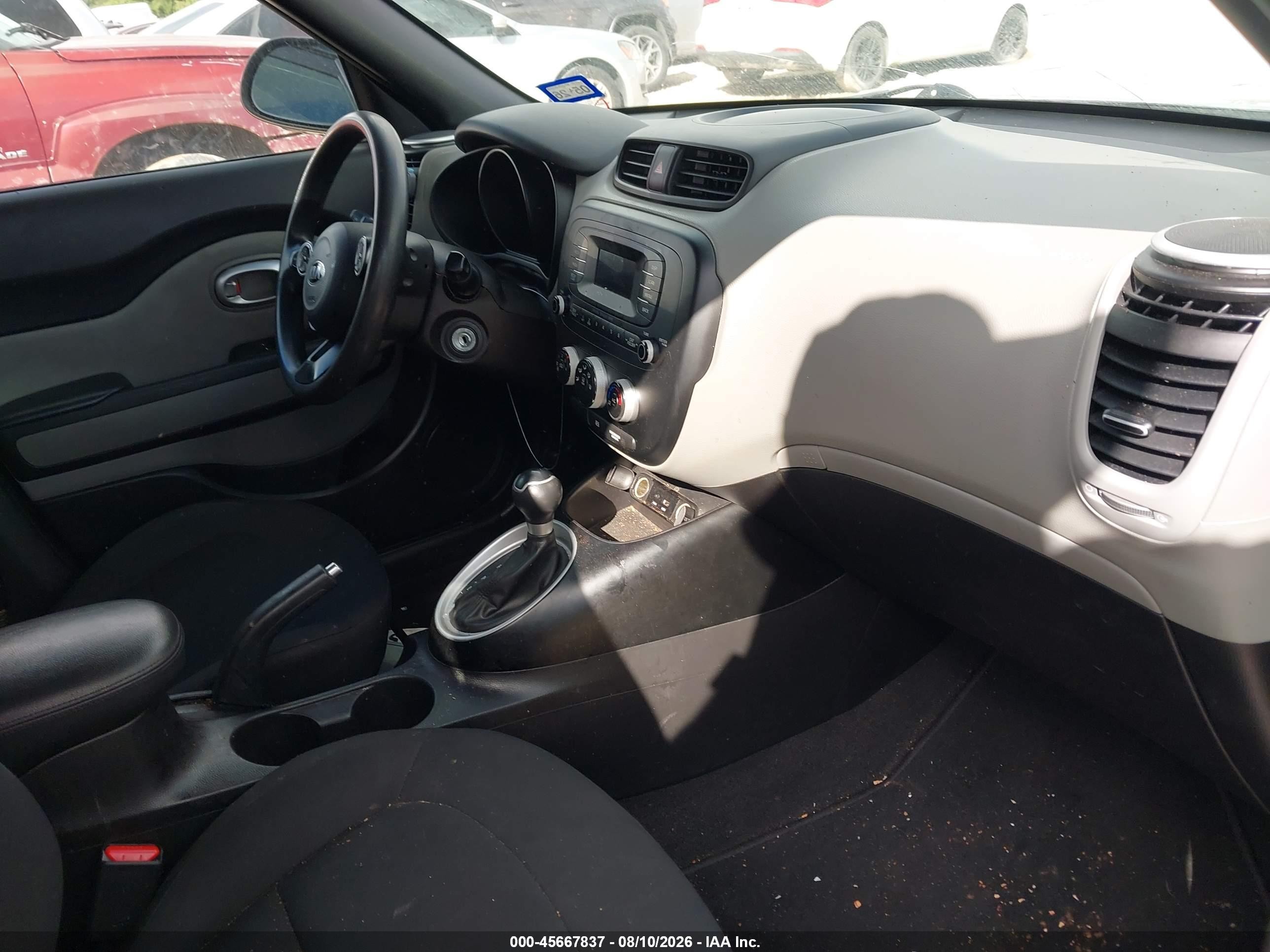 2014 Kia Soul   Silver vin: KNDJN2A2XE7705677
