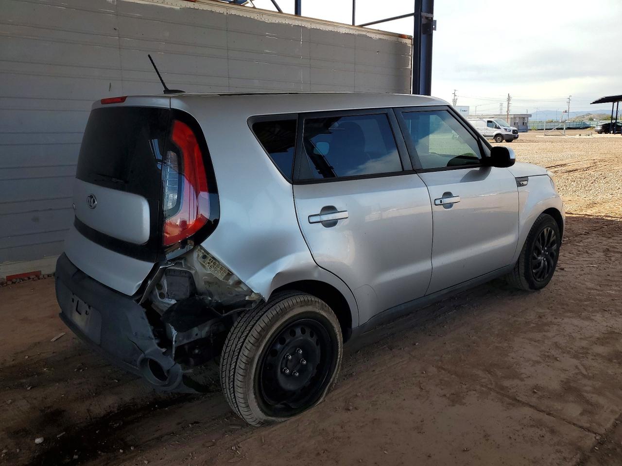 2014 Kia Soul Base Silver vin: KNDJN2A2XE7737304