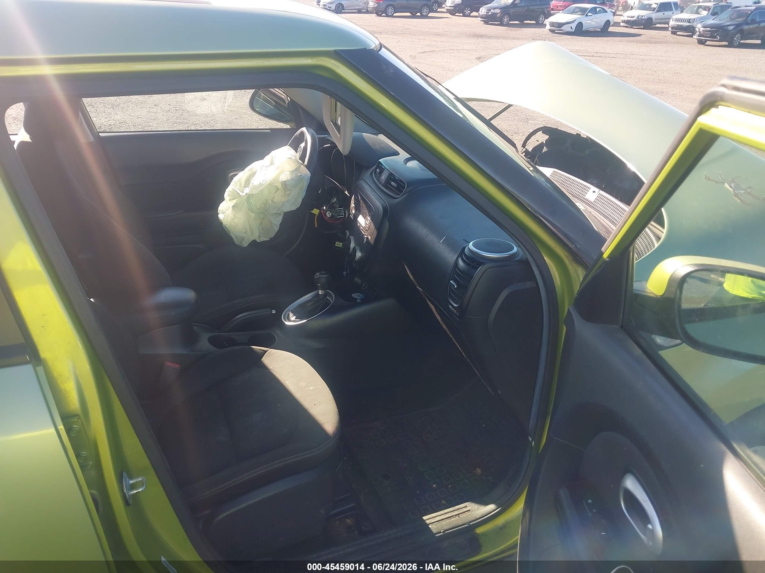 2014 Kia Soul   Зеленый vin: KNDJN2A2XE7738632