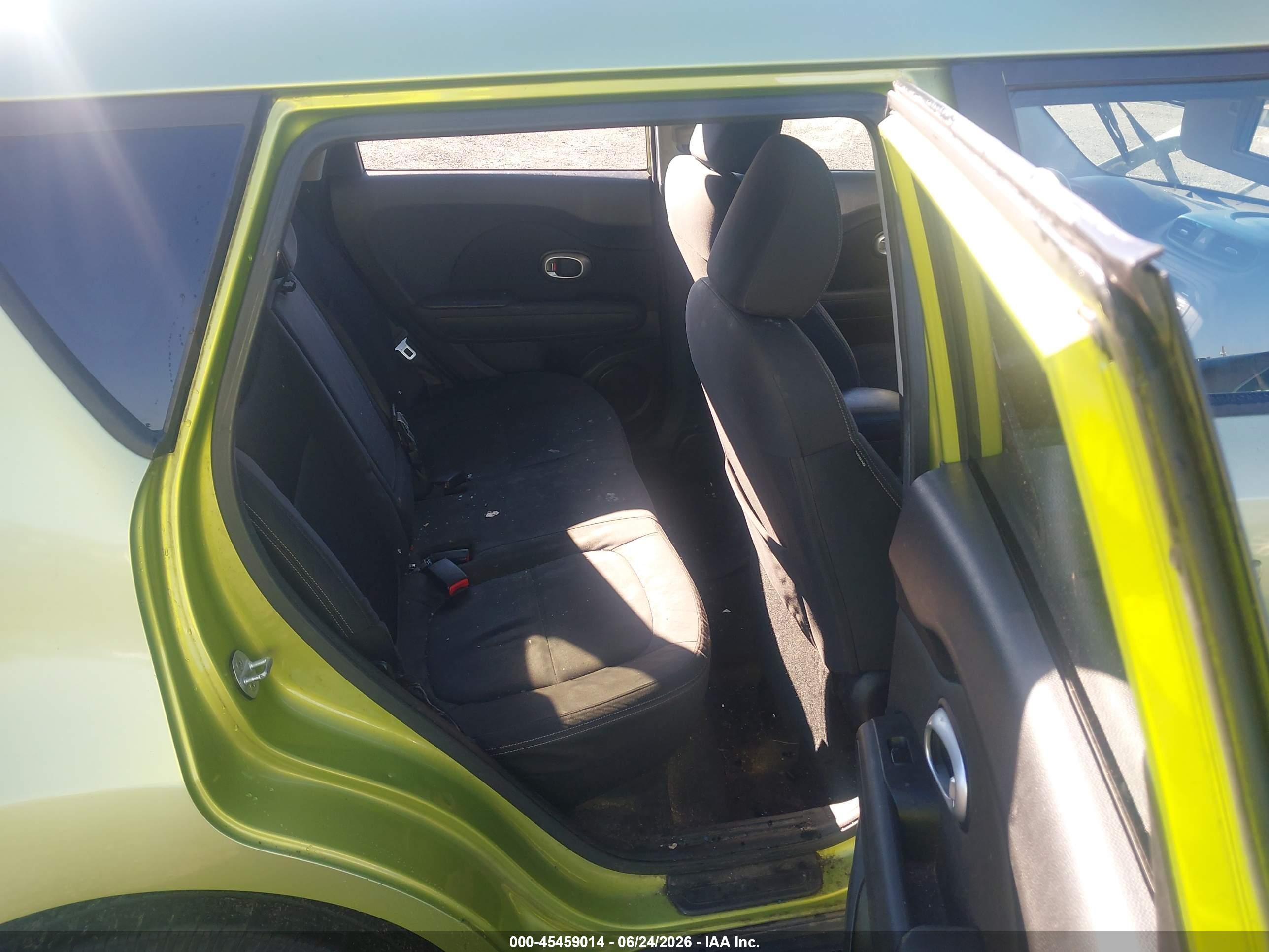 2014 Kia Soul   Зеленый vin: KNDJN2A2XE7738632
