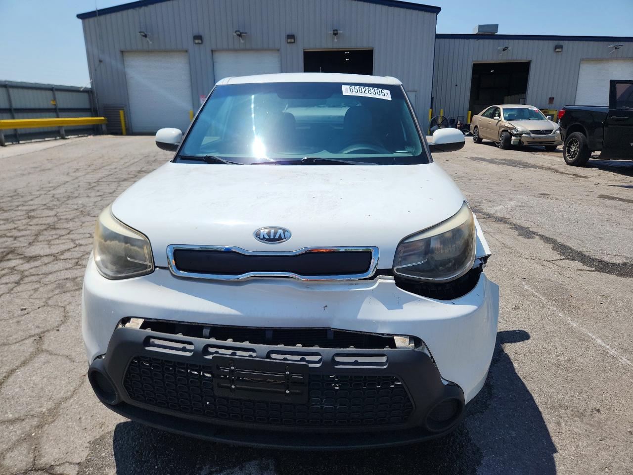 2015 Kia Soul Base White vin: KNDJN2A2XF7112175