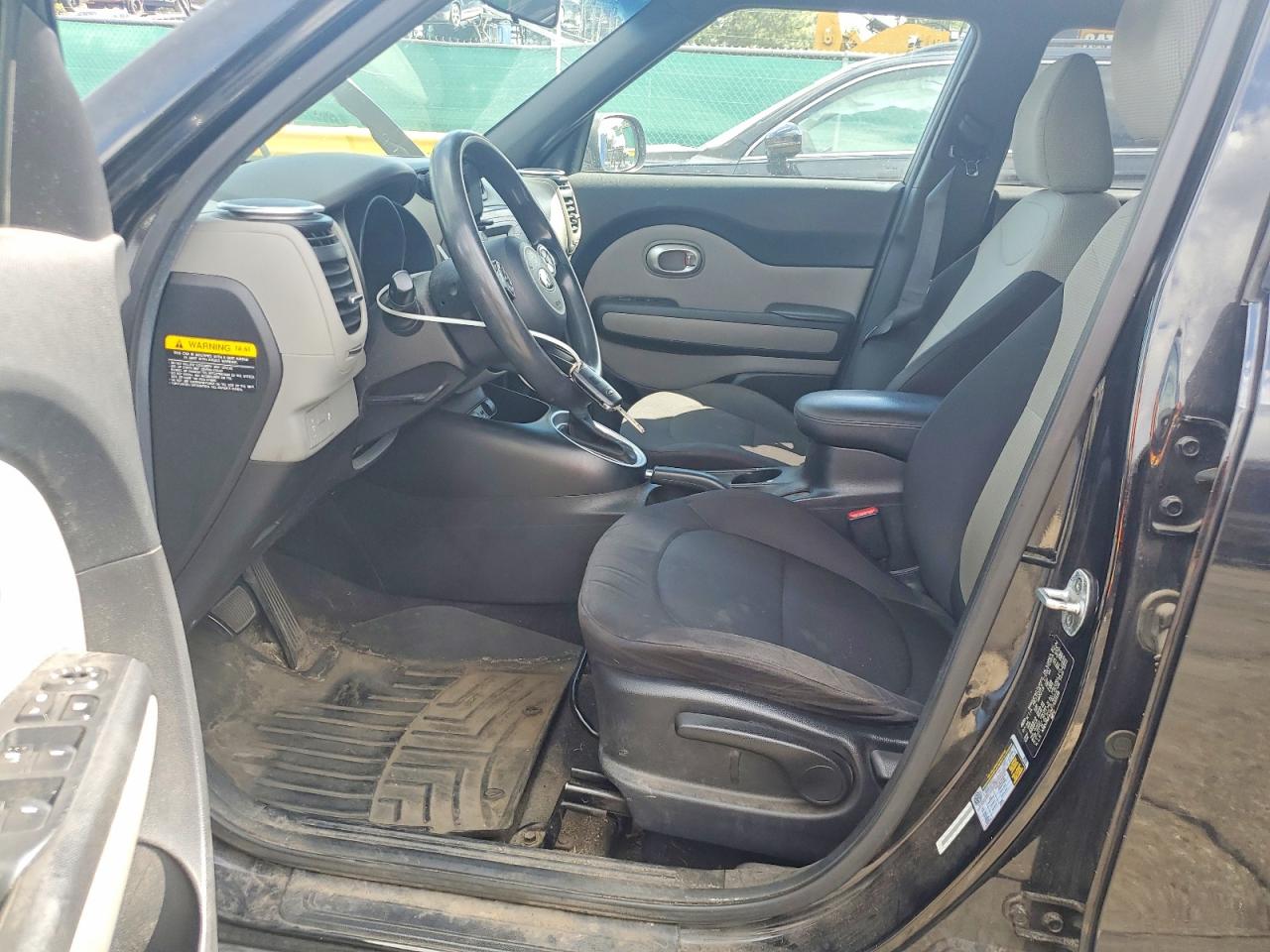 2015 Kia Soul Black vin: KNDJN2A2XF7133138