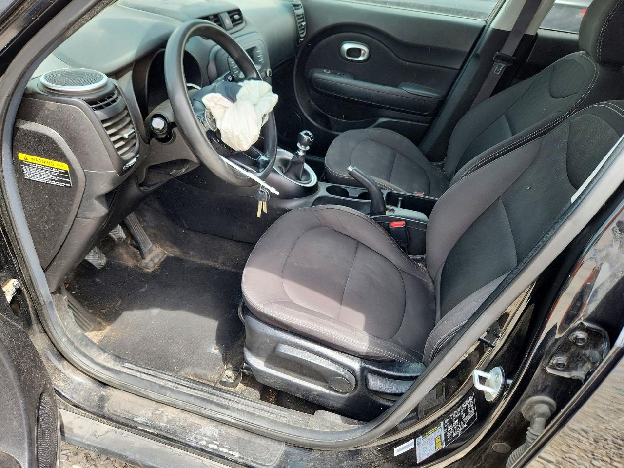 2015 Kia Soul Base Black vin: KNDJN2A2XF7170481