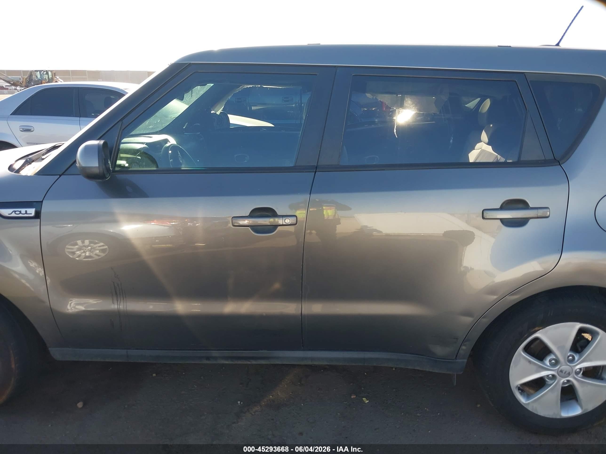 2015 Kia Soul   Gray vin: KNDJN2A2XF7170884