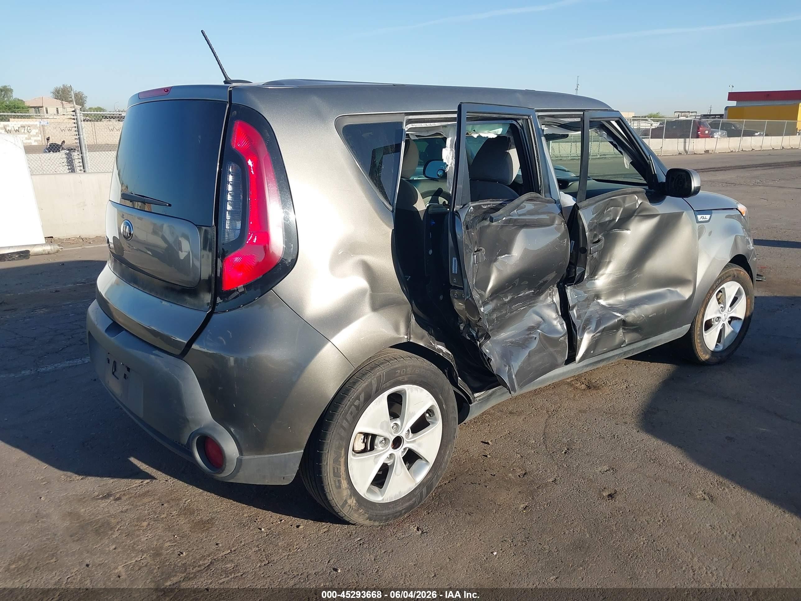 2015 Kia Soul   Gray vin: KNDJN2A2XF7170884
